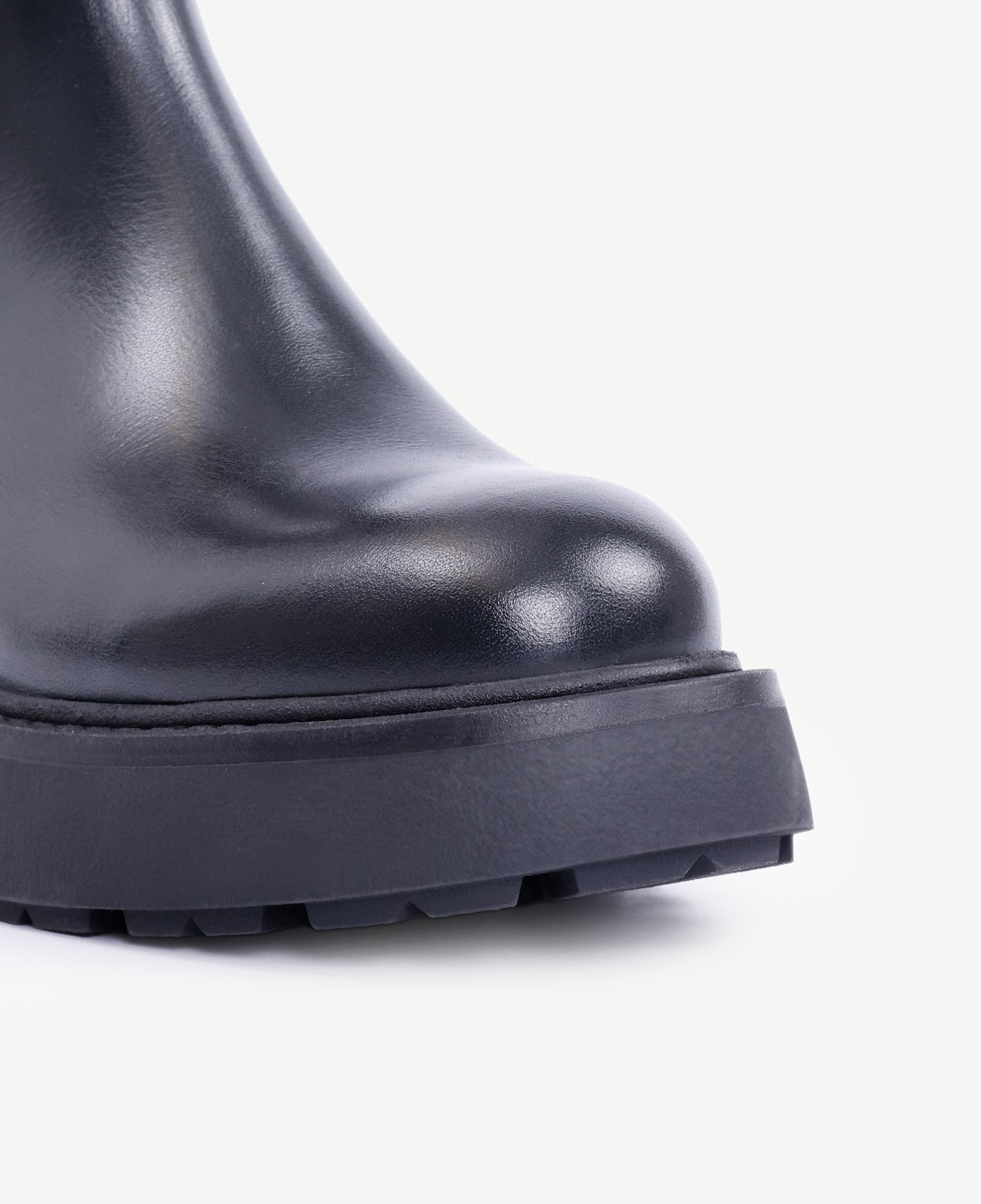 YARGICI Lastikli Ve Tokalı Deri Bot