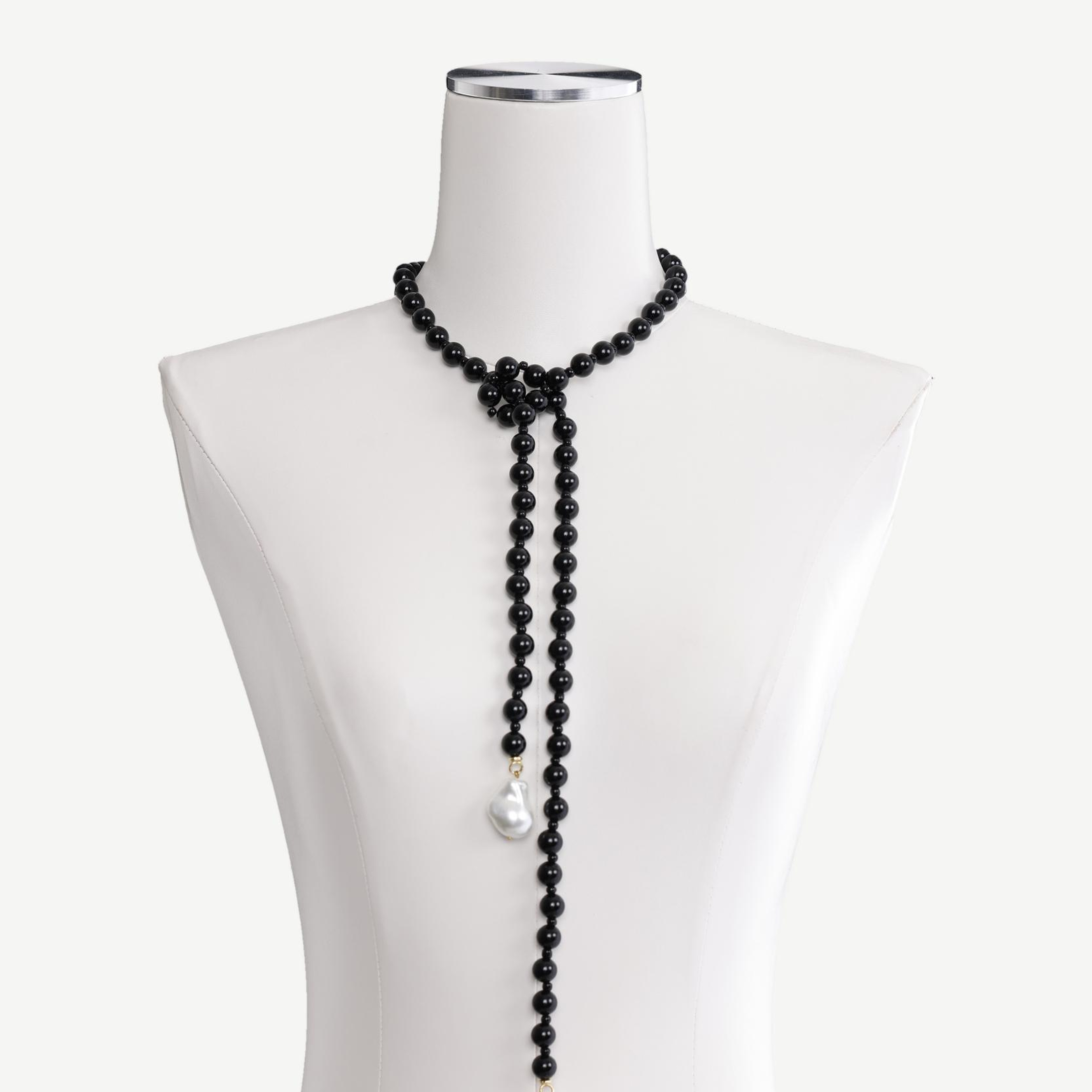 YARGICI Oniks Taşlı Ve Mayorka İncili Uzun Kolye