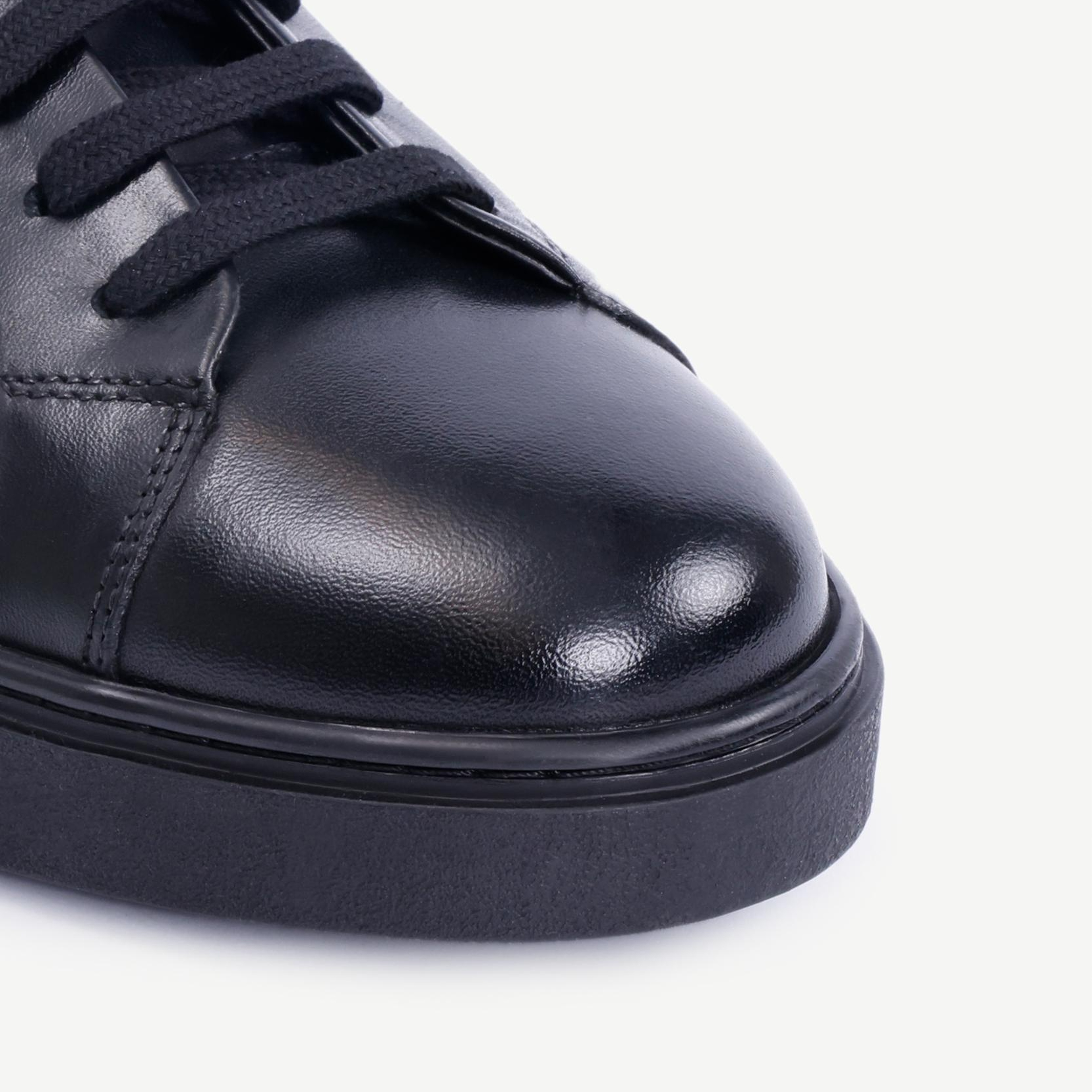 YARGICI Arkası Örgülü Deri Spor Ayakkabı