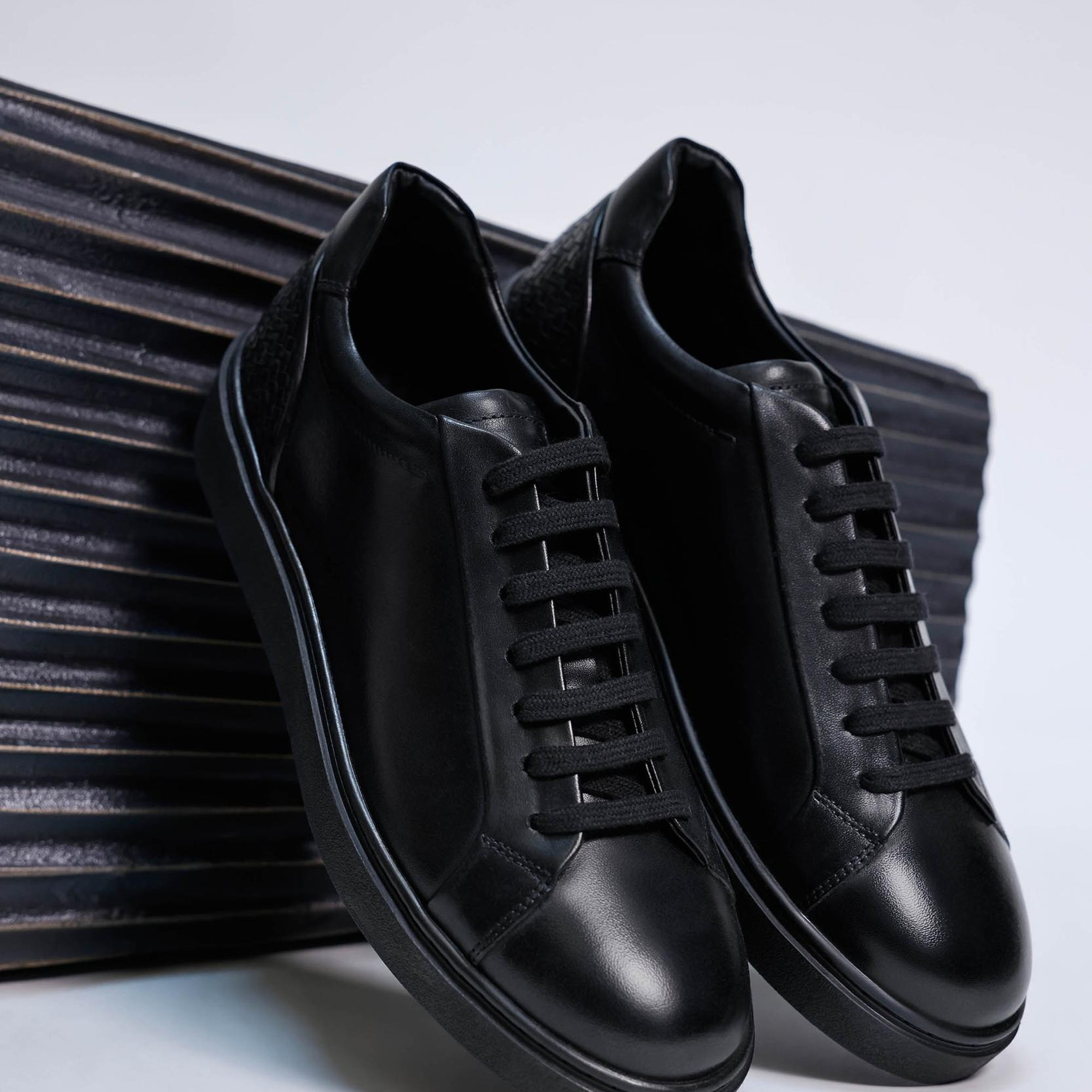 YARGICI Arkası Örgülü Deri Spor Ayakkabı