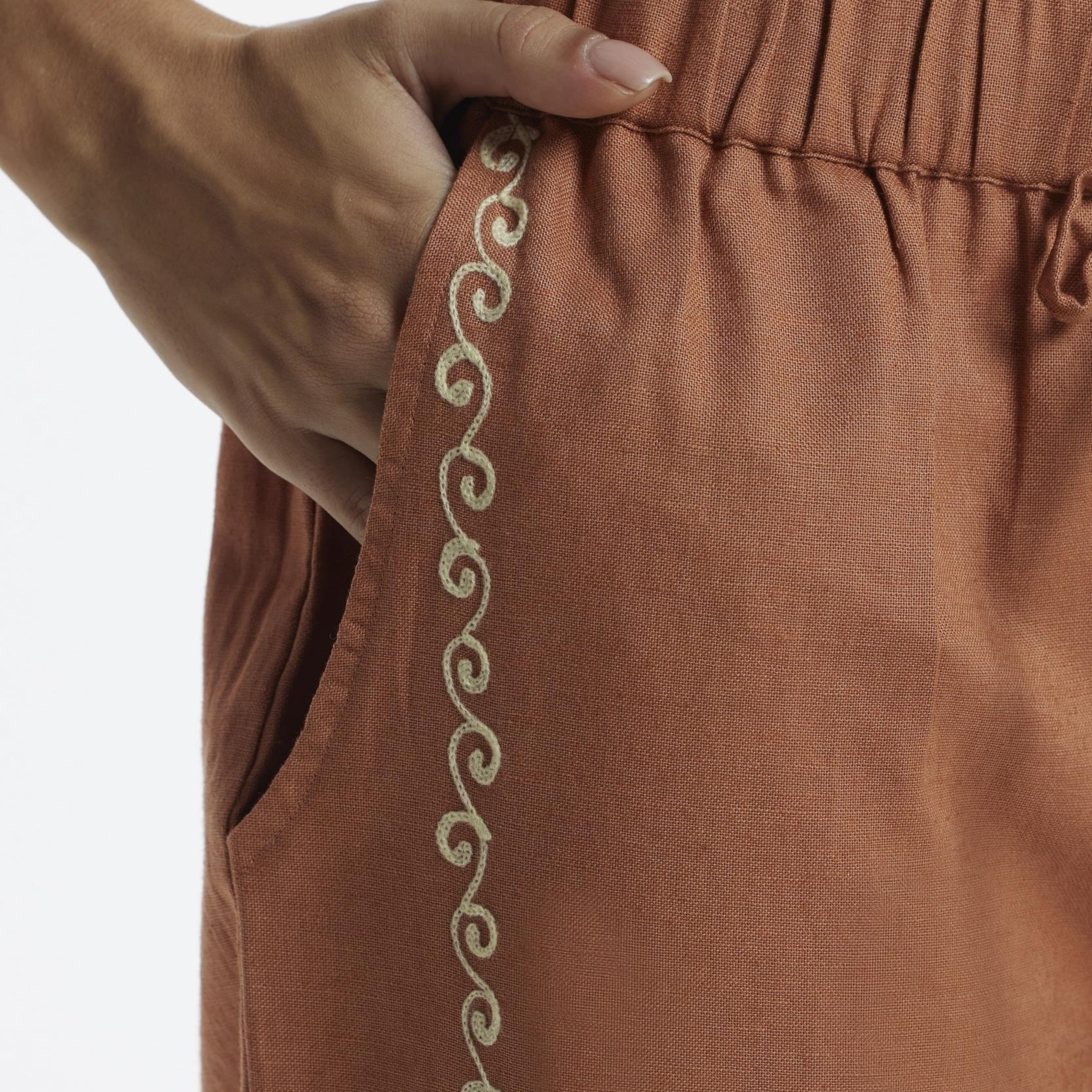 YARGICI Beli Lastikli  Nakış Detaylı Pantolon