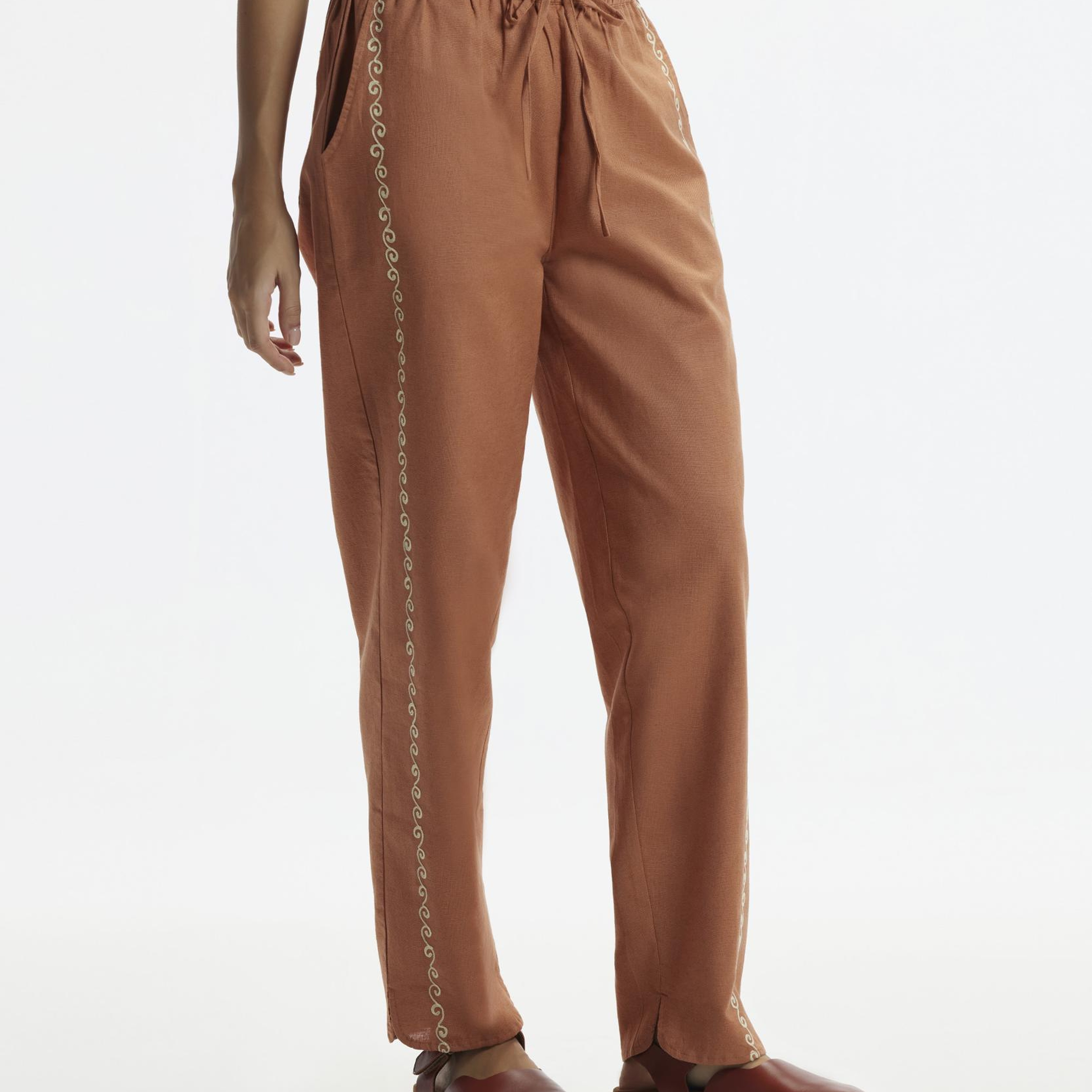 YARGICI Beli Lastikli  Nakış Detaylı Pantolon