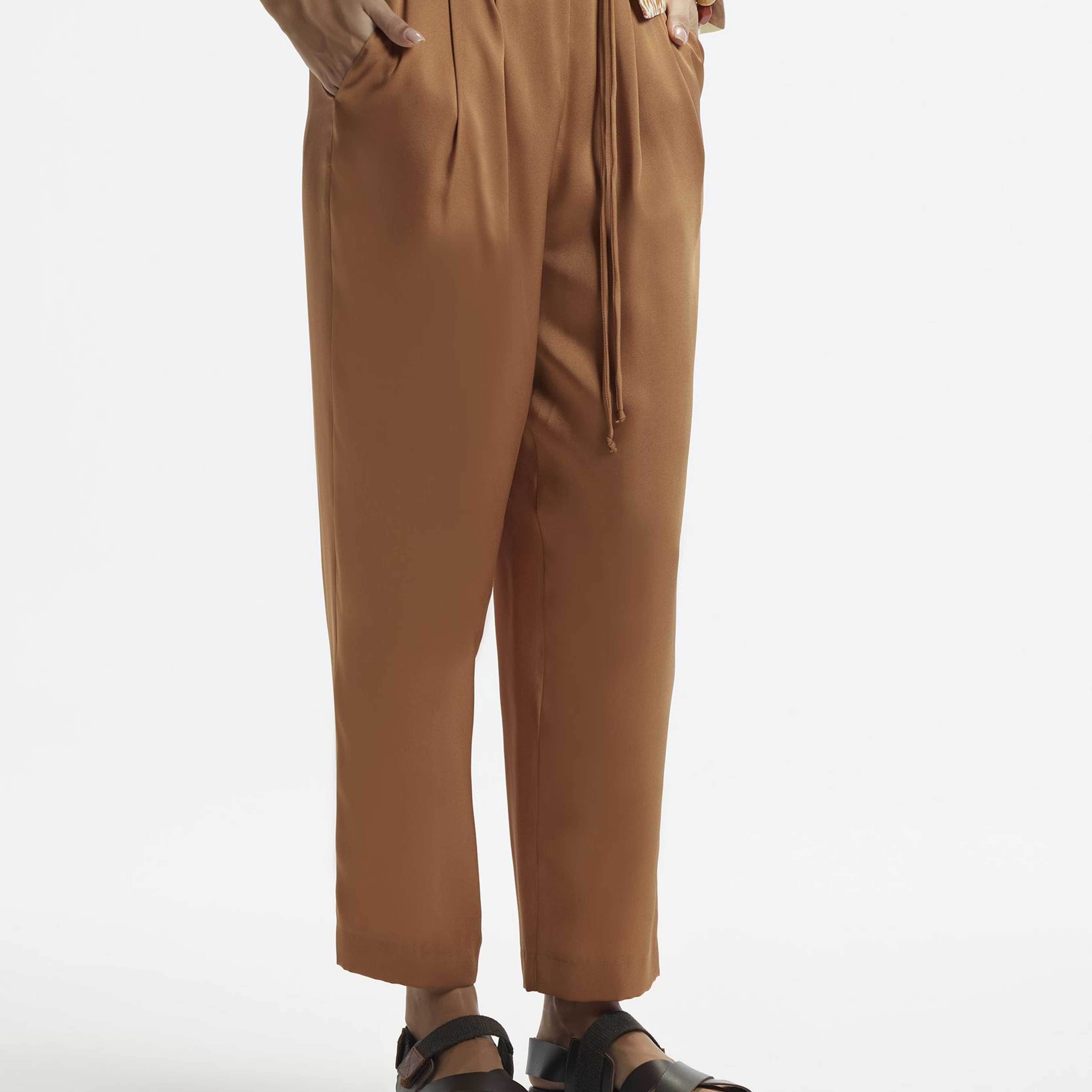 YARGICI Bol Kesim Cepli Bağlama Detaylı Pantolon