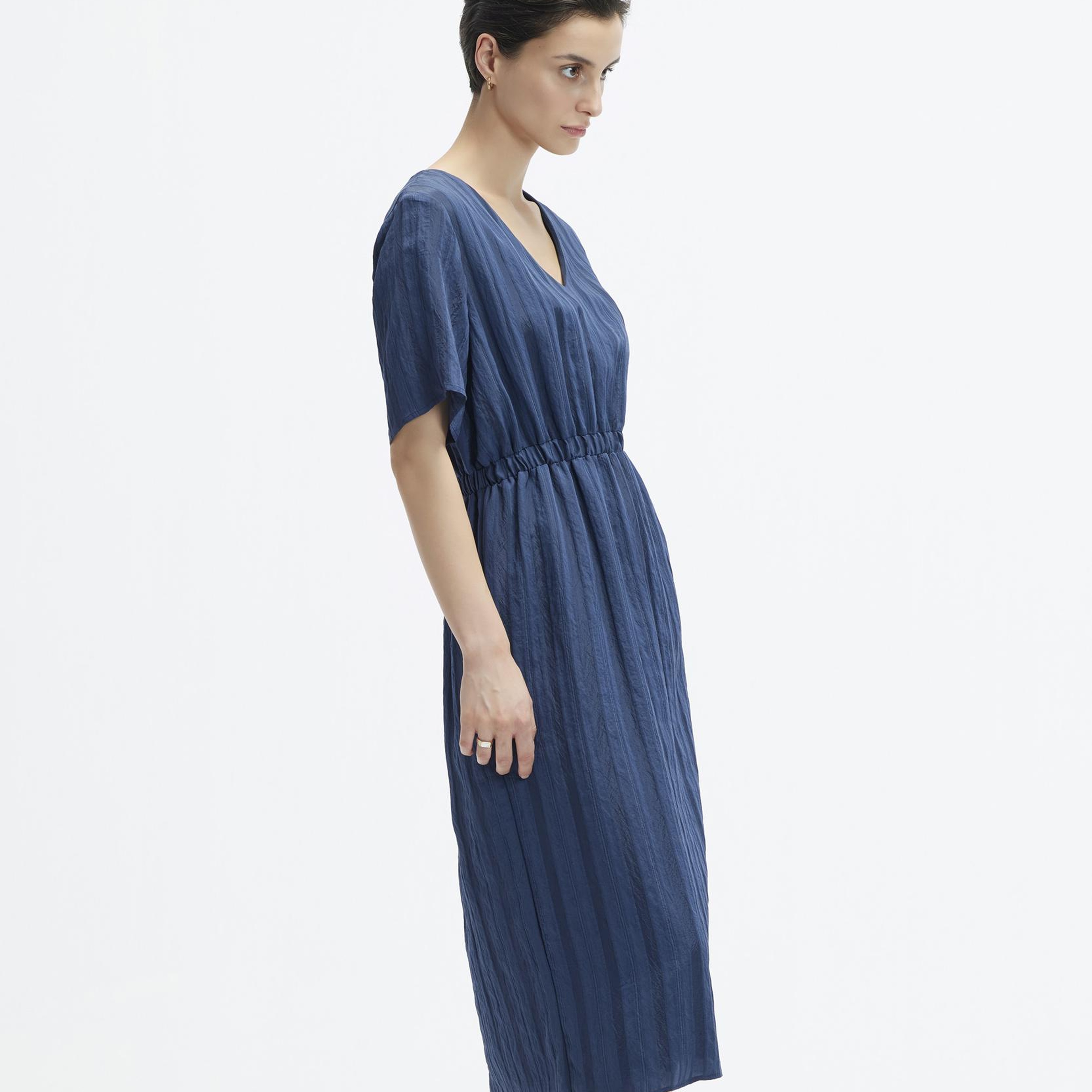 YARGICI V Yaka Kısa Kollu Midi Boy  Elbise