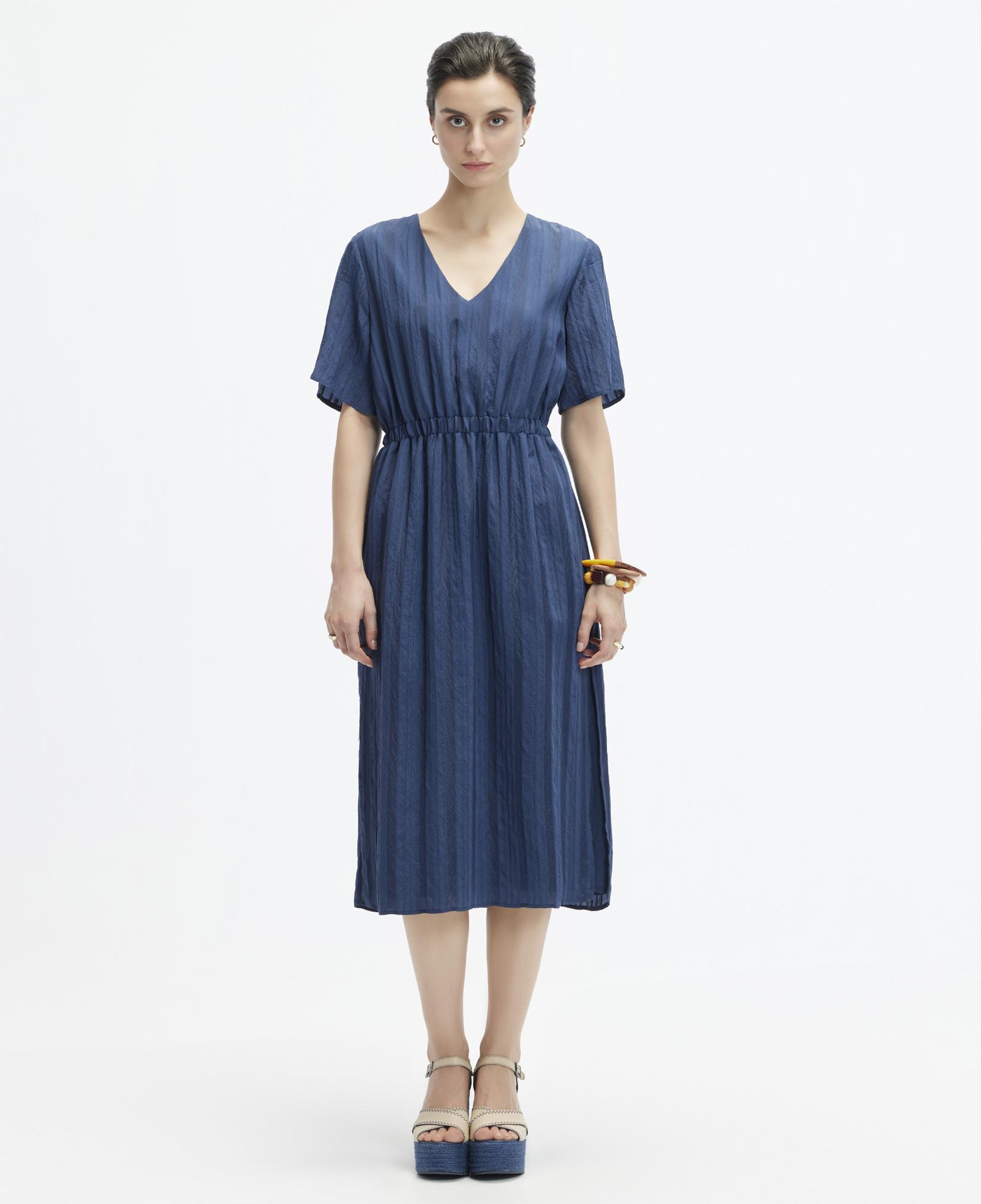 YARGICI V Yaka Kısa Kollu Midi Boy Elbise