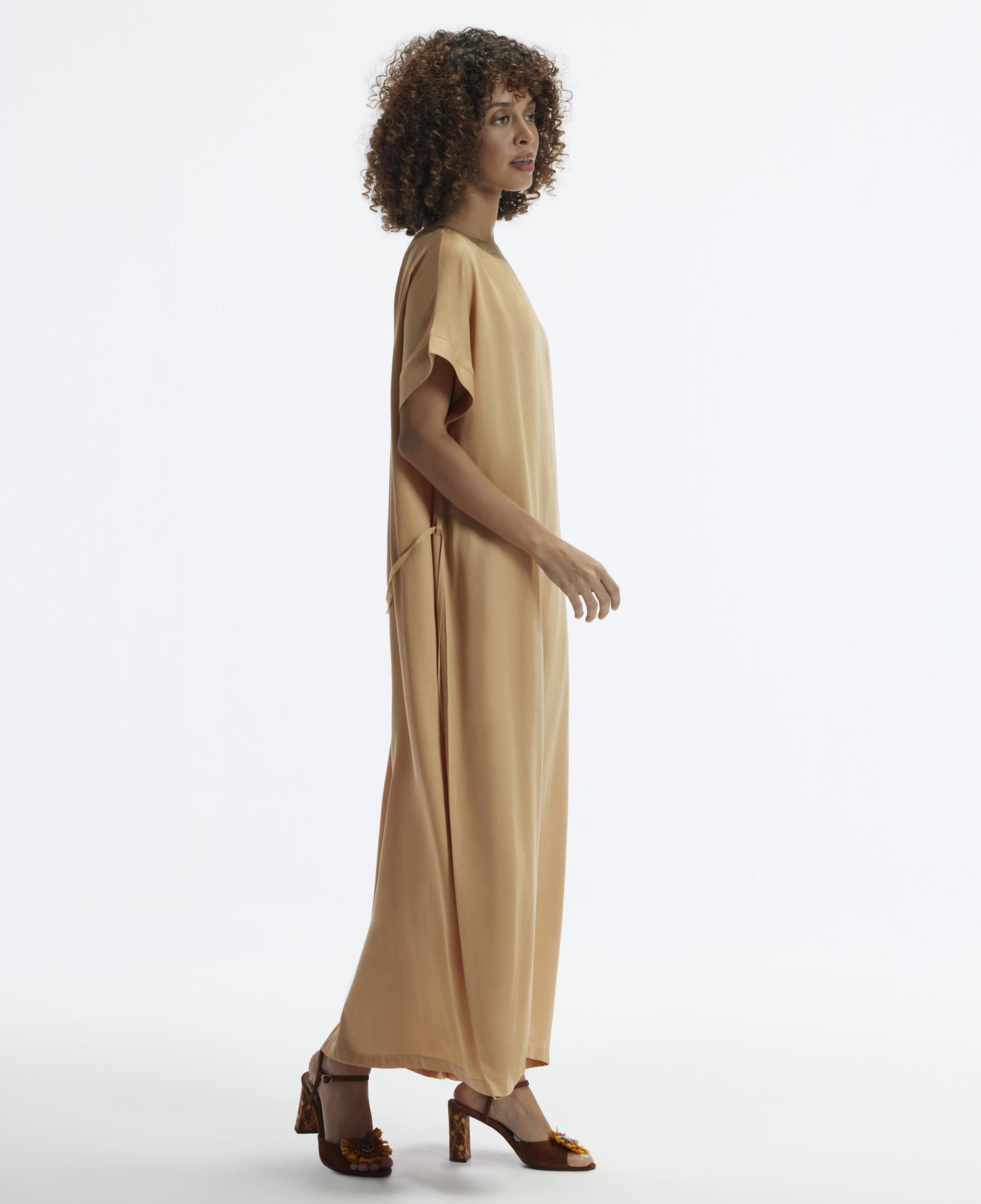 YARGICI Kısa Kollu Yakası Pullu  Düz Kesim Uzun Elbise