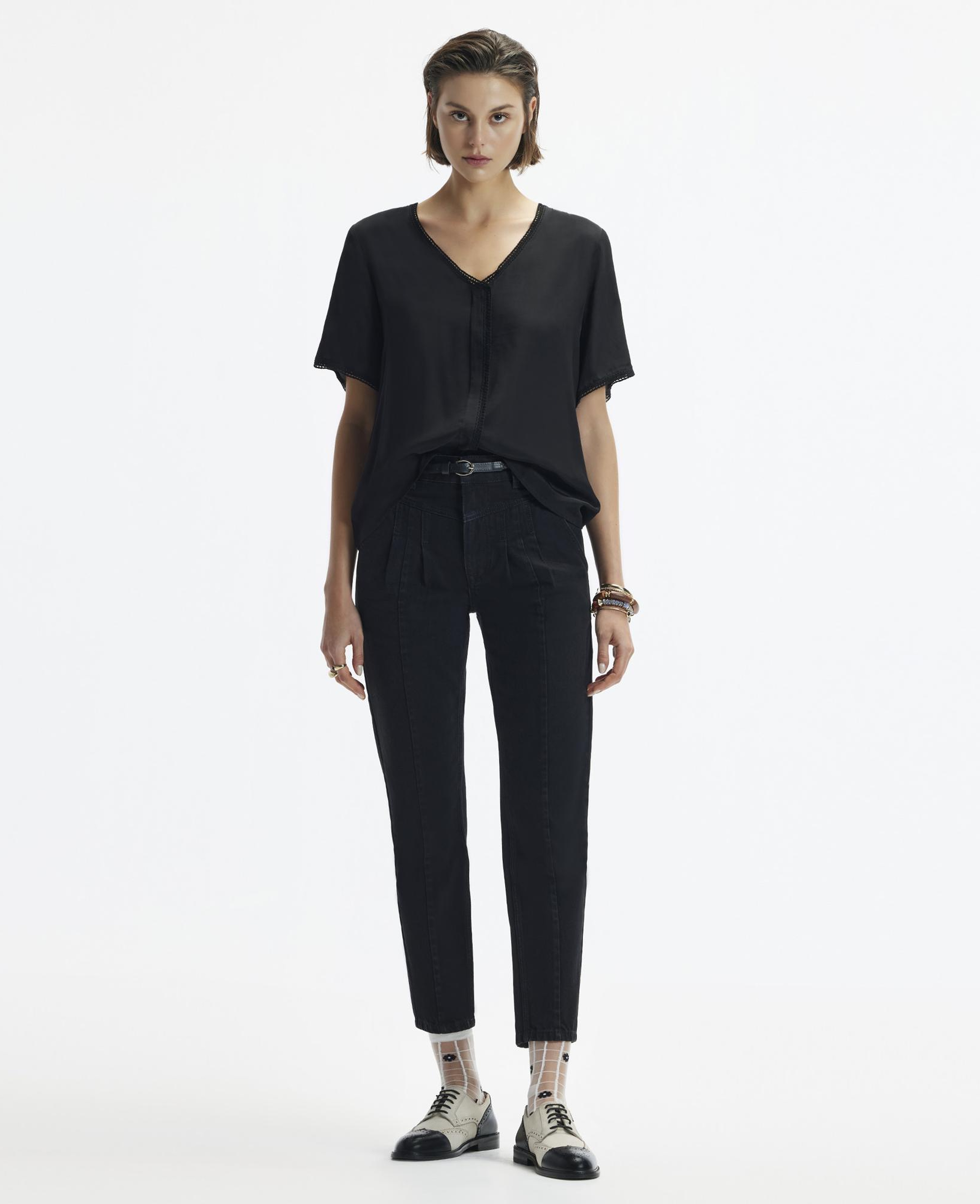 YARGICI Kısa Kol V Yaka Biye Detaylı Gömlek