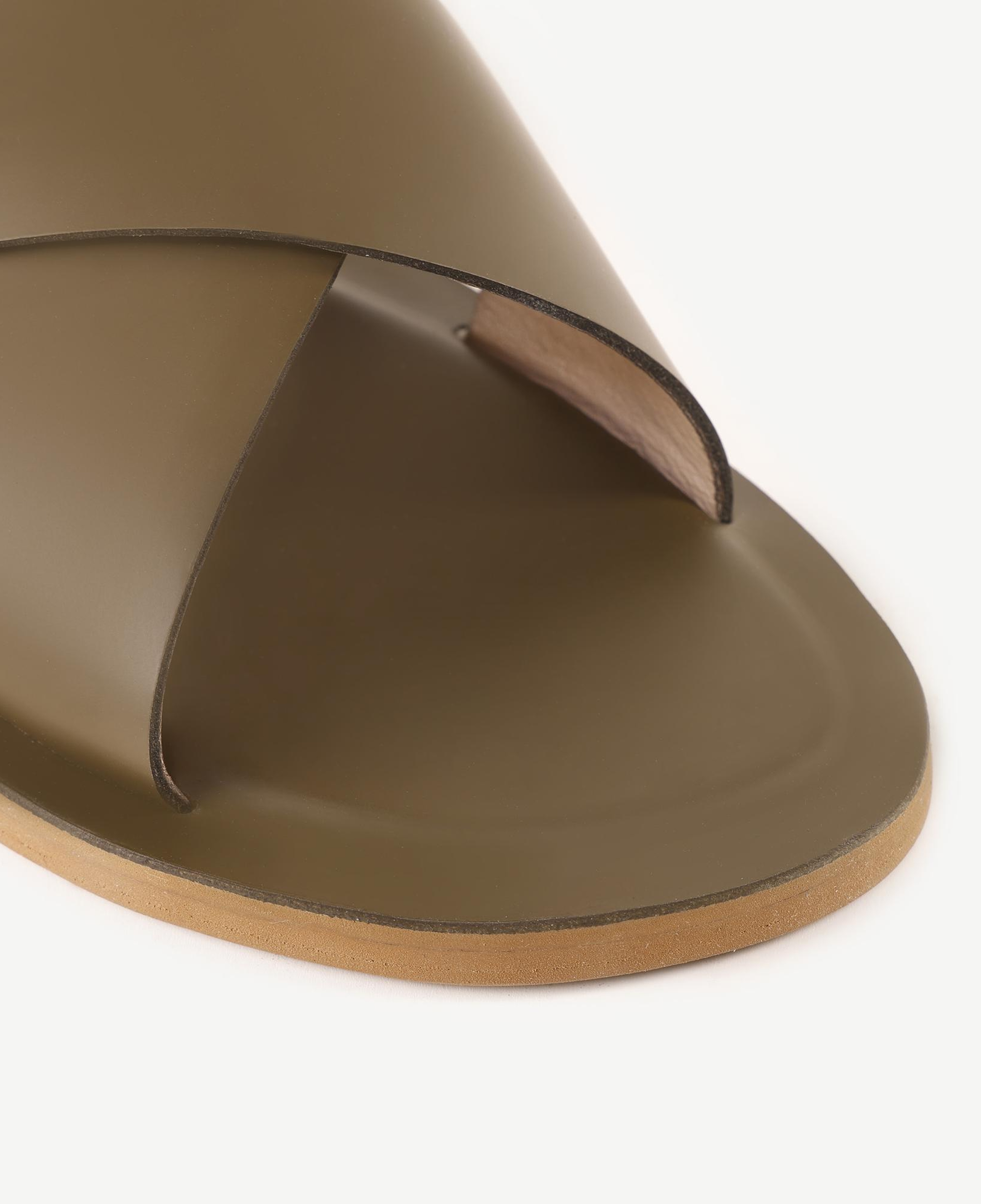 YARGICI Çapraz Bantlı Deri Terlik