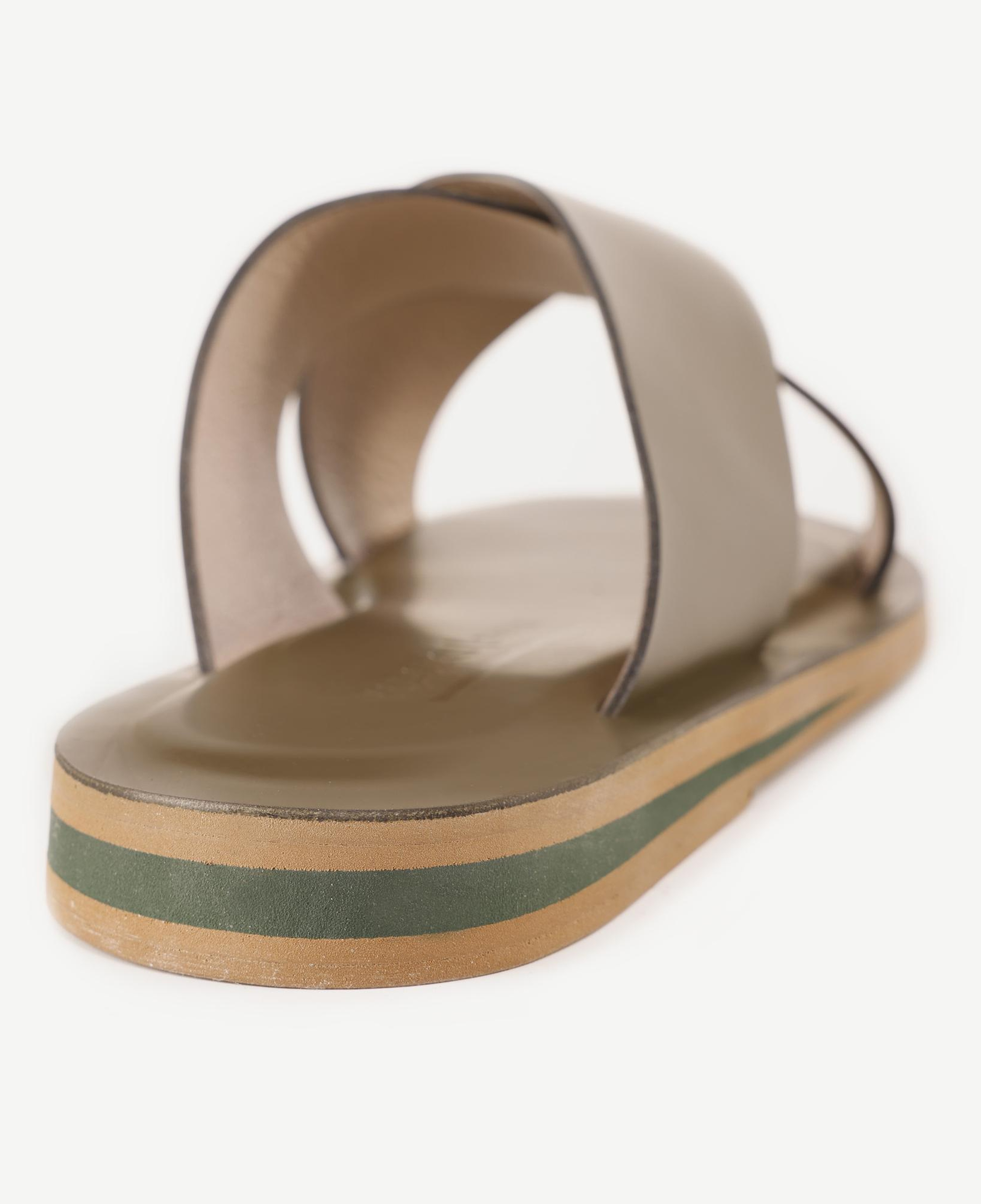 YARGICI Çapraz Bantlı Deri Terlik