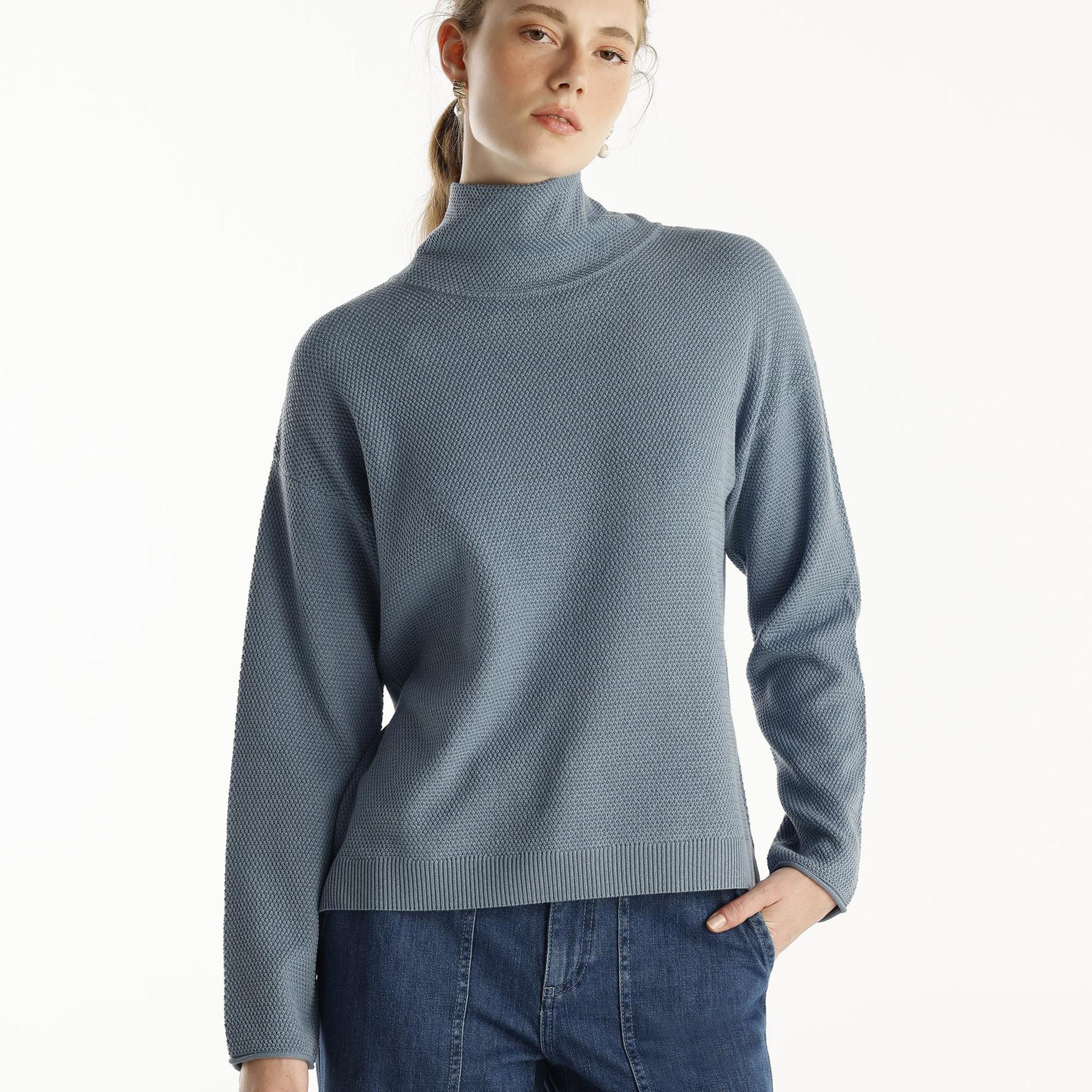 YARGICI Geniş Dik Yakalı Kazak