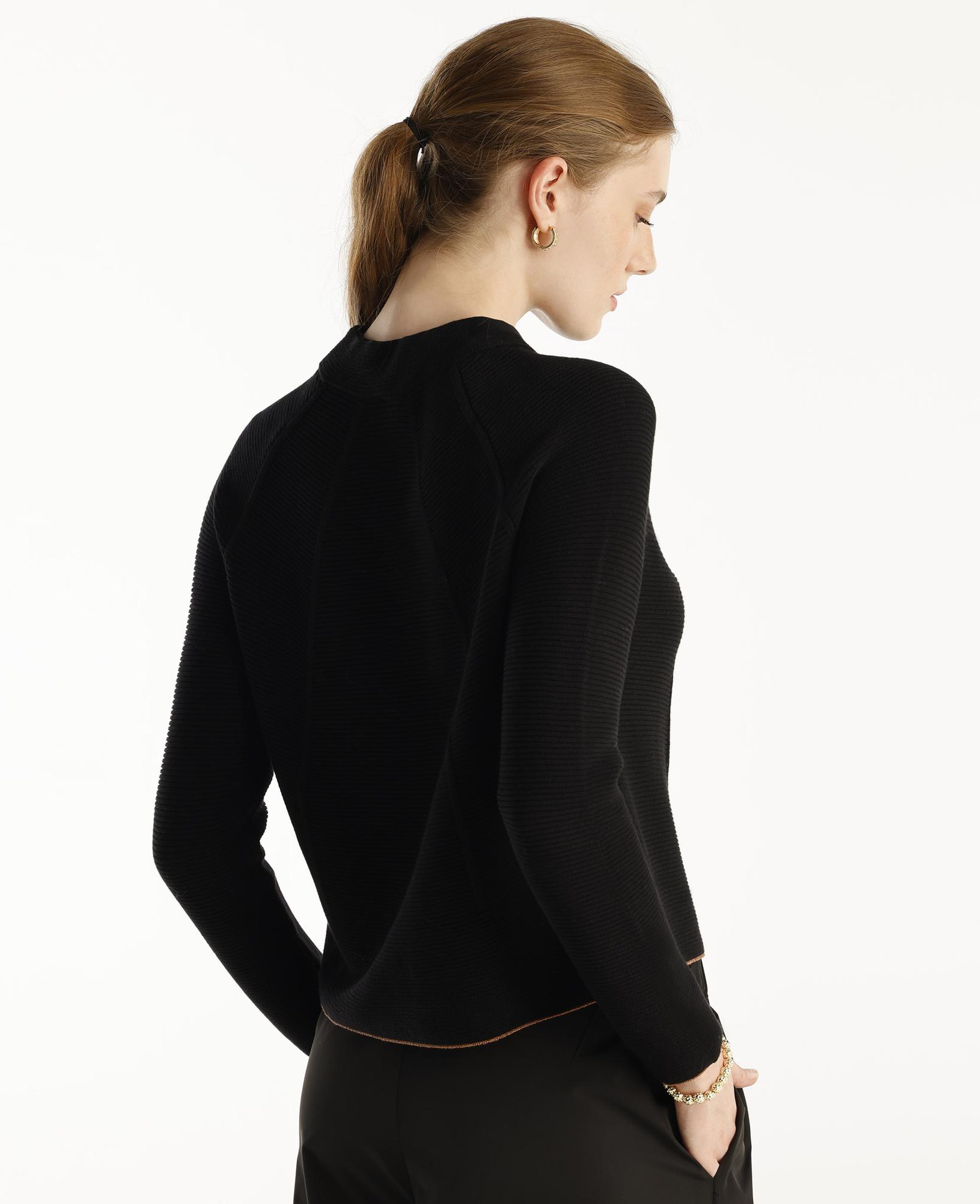 YARGICI Dik Yakalı Reglan Kollu Kazak