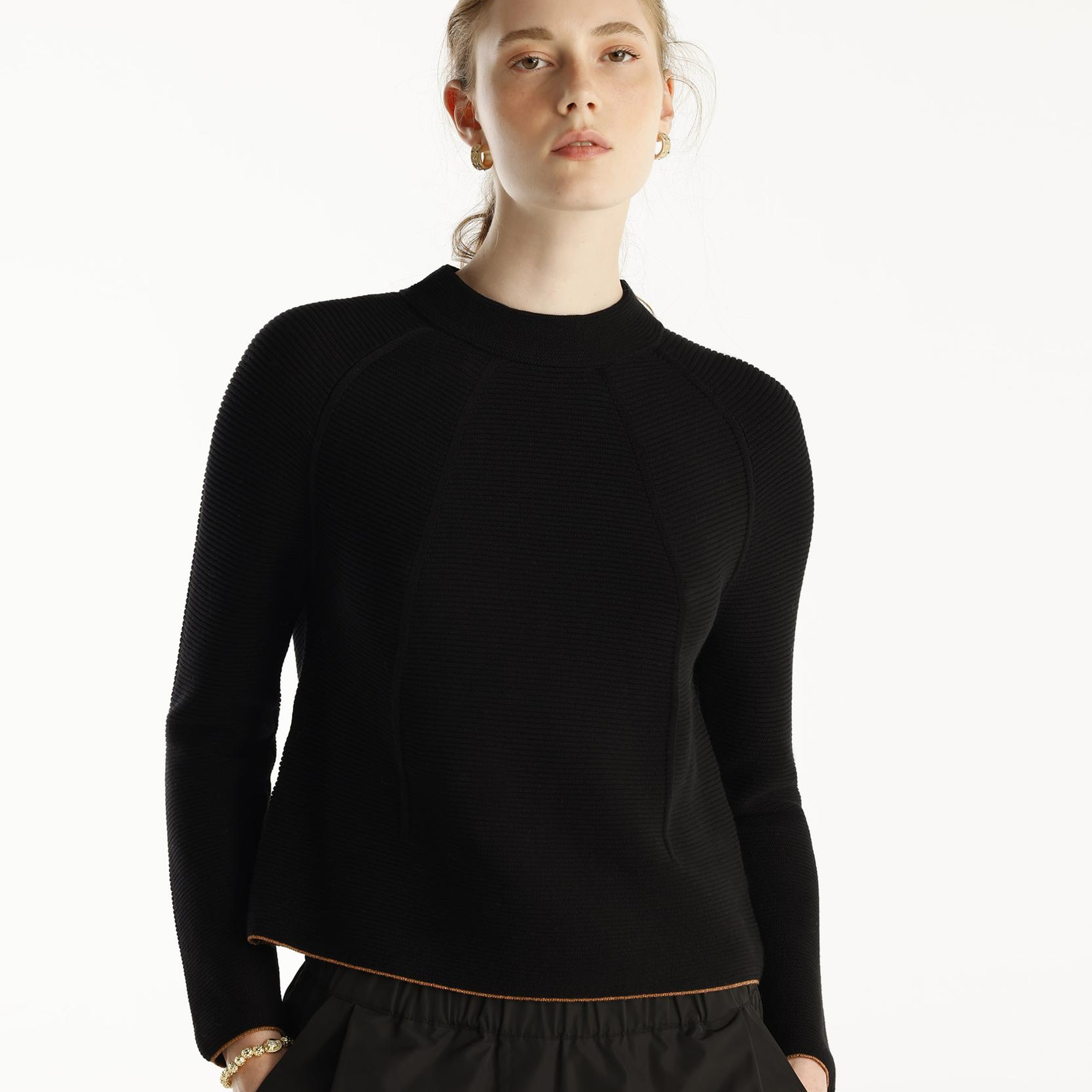 YARGICI Dik Yakalı Reglan Kollu Kazak