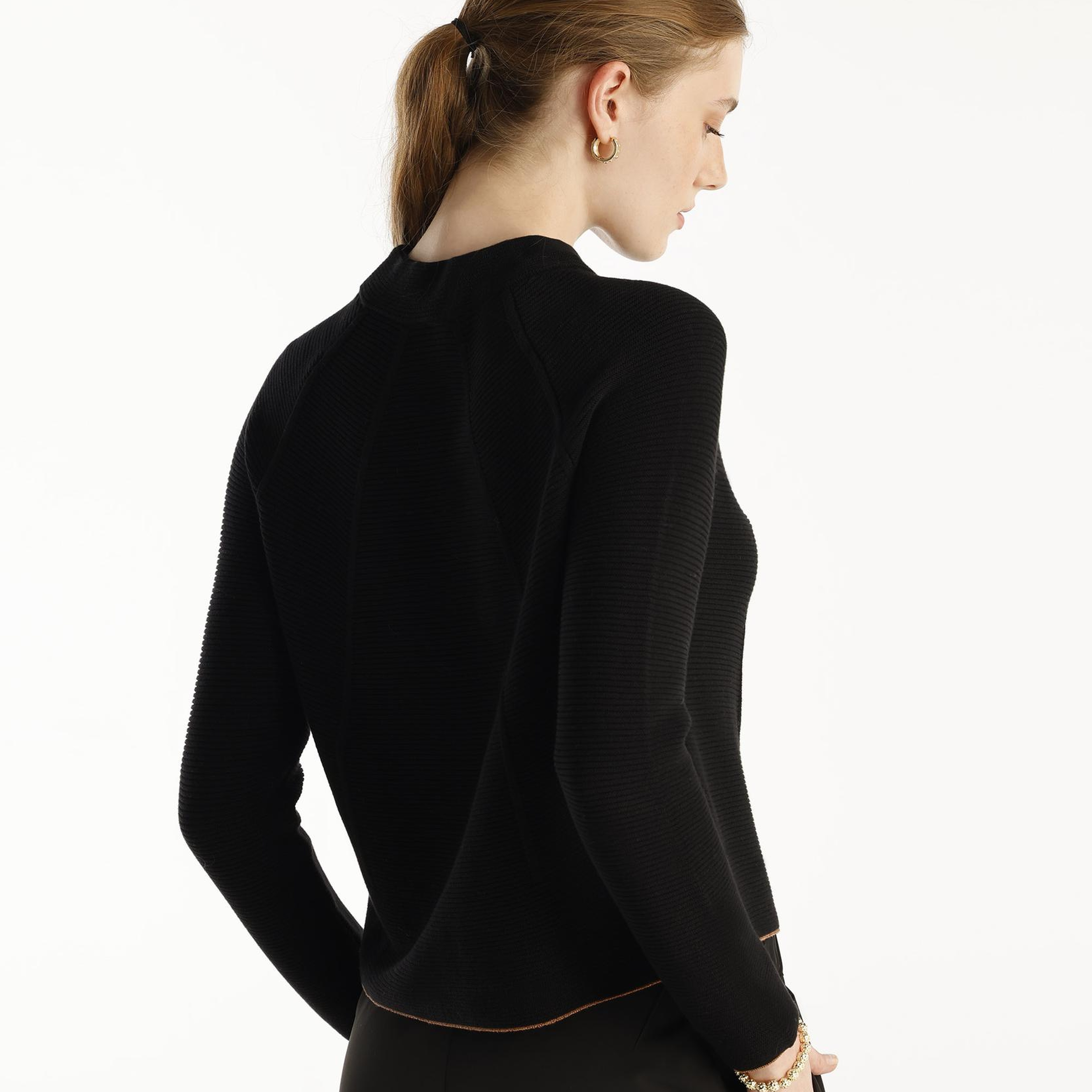 YARGICI Dik Yakalı Reglan Kollu Kazak