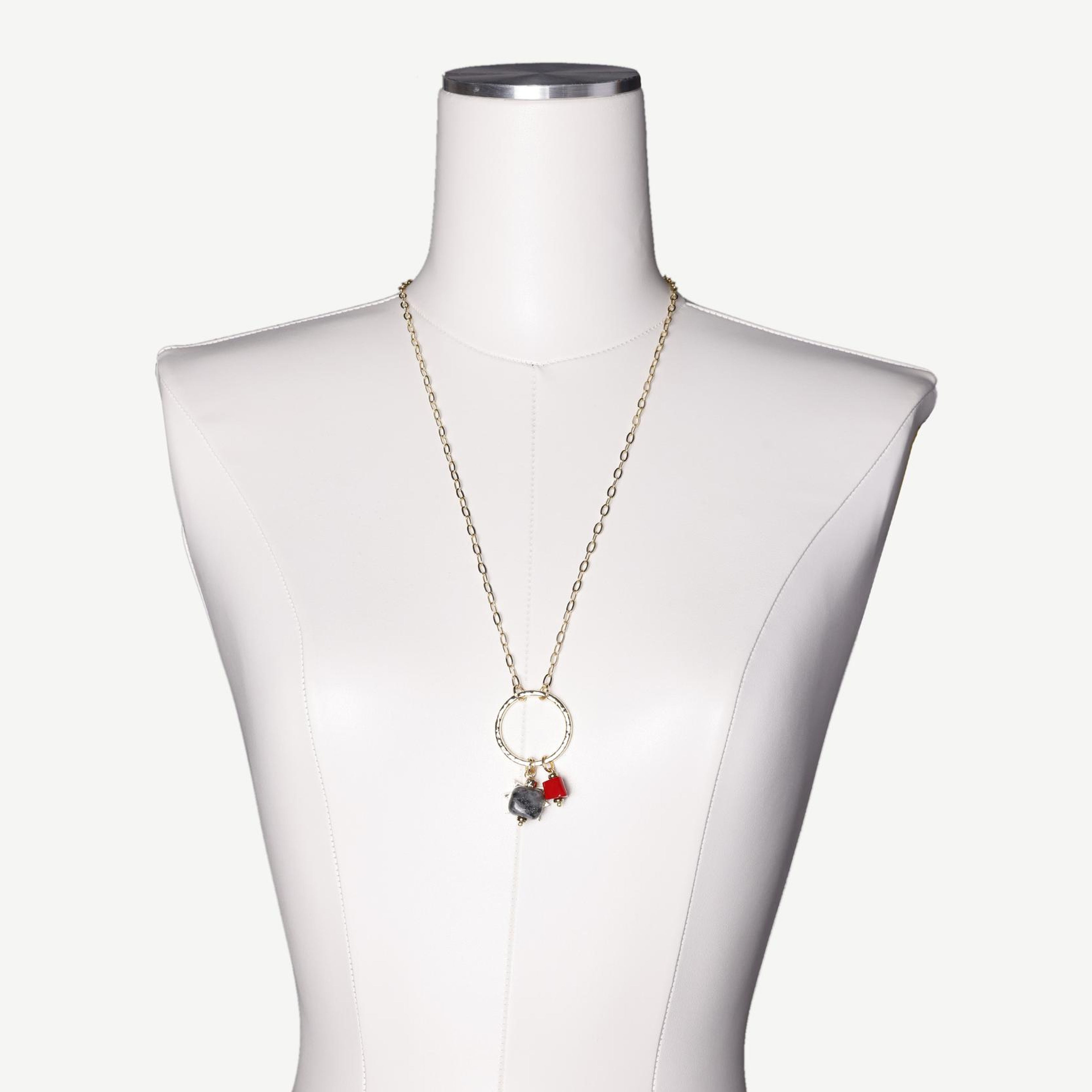 YARGICI İnce Zincir Siyah Kırmızı Doğal Taşlı Kolye