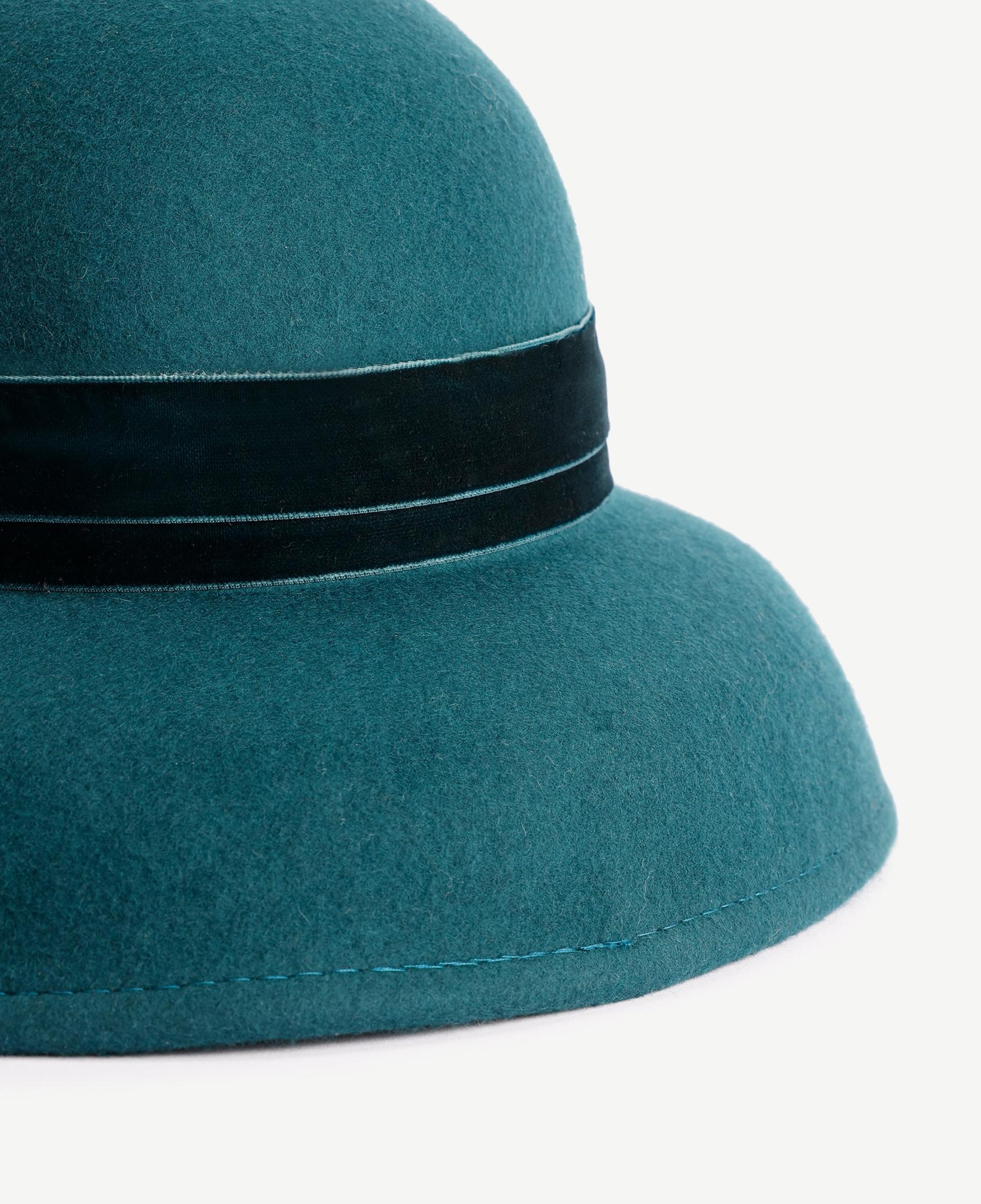 YARGICI Kadife Detaylı Retro Şapka