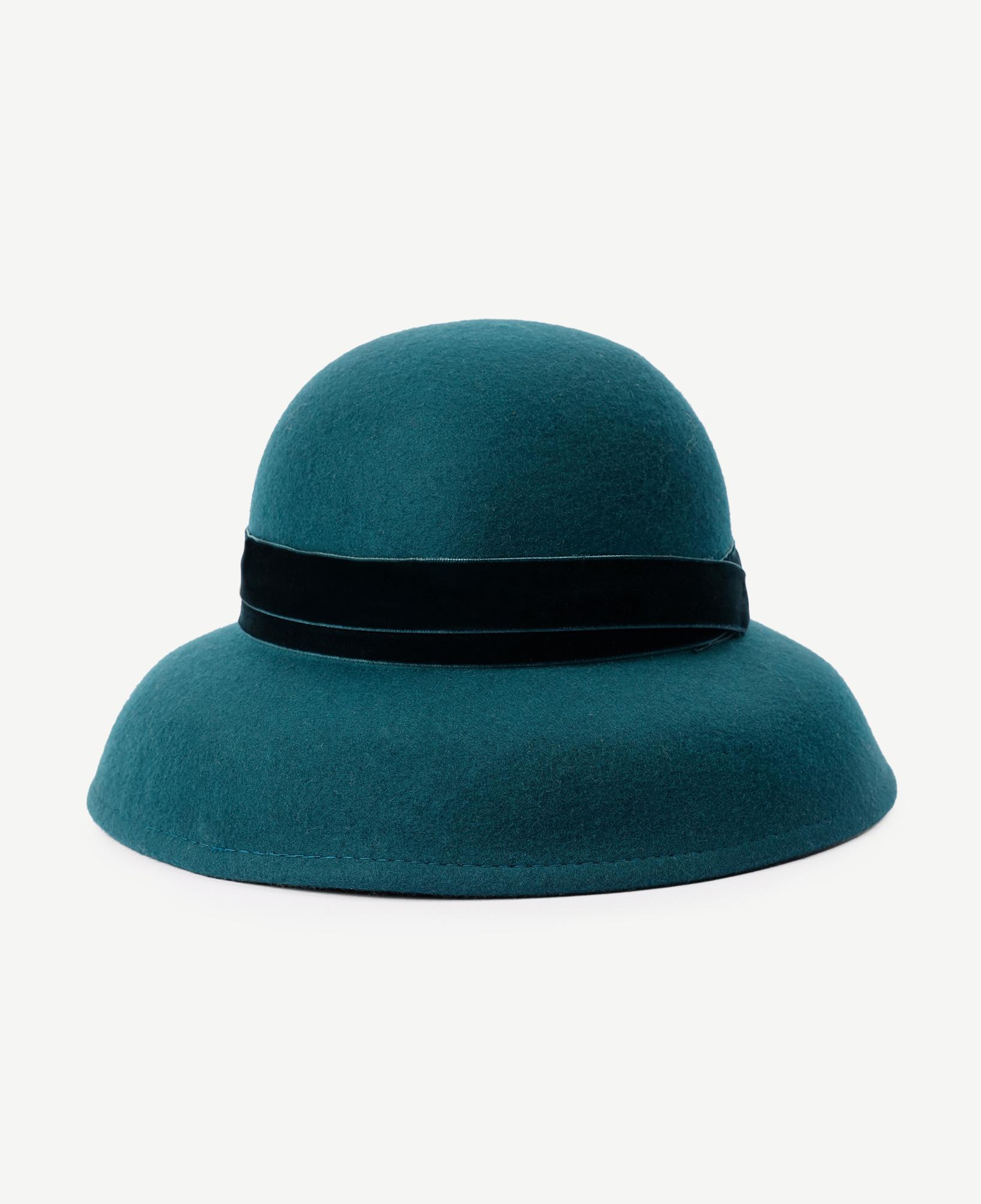 YARGICI Kadife Detaylı Retro Şapka