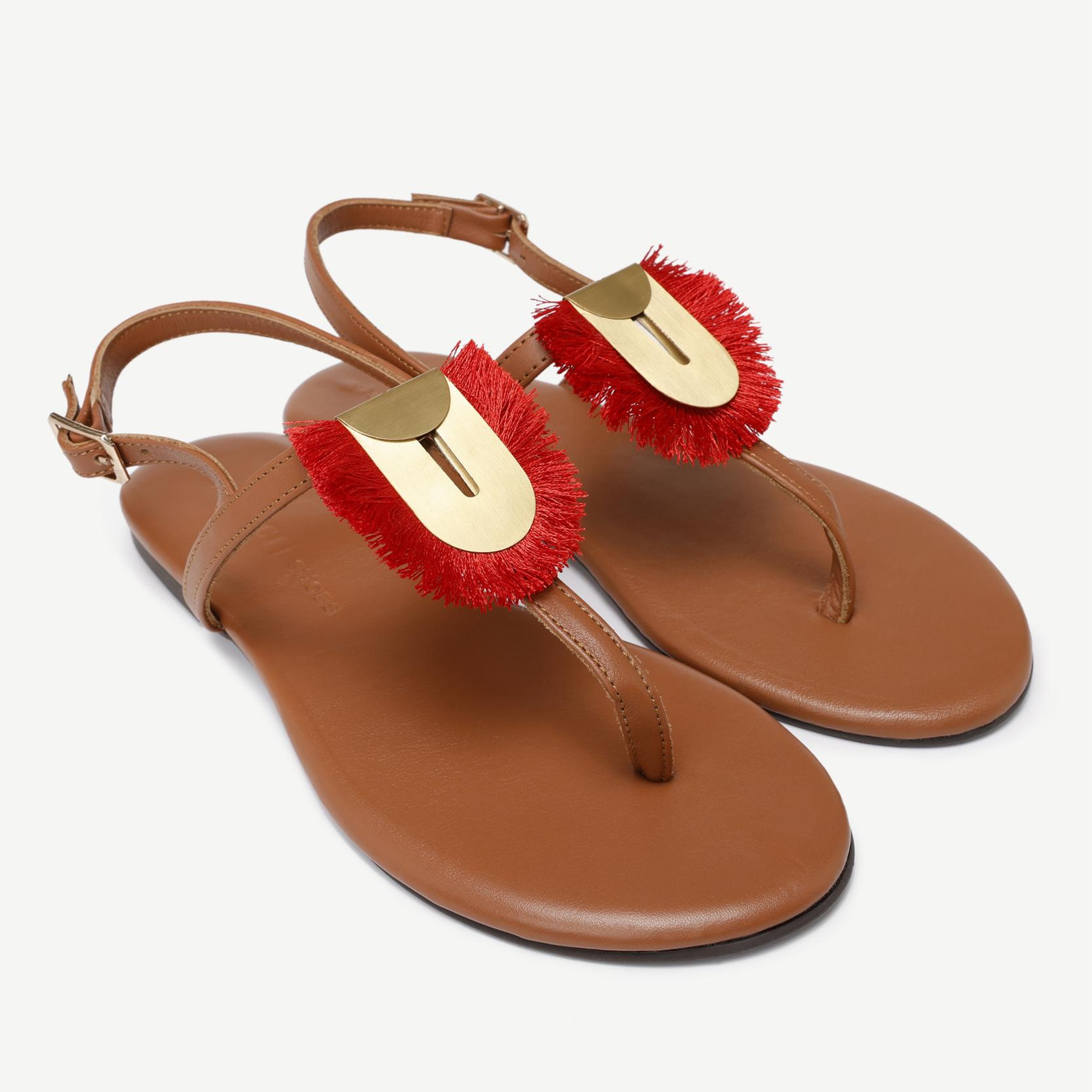 YARGICI Püskül Aksesuar Detaylı Deri Sandalet