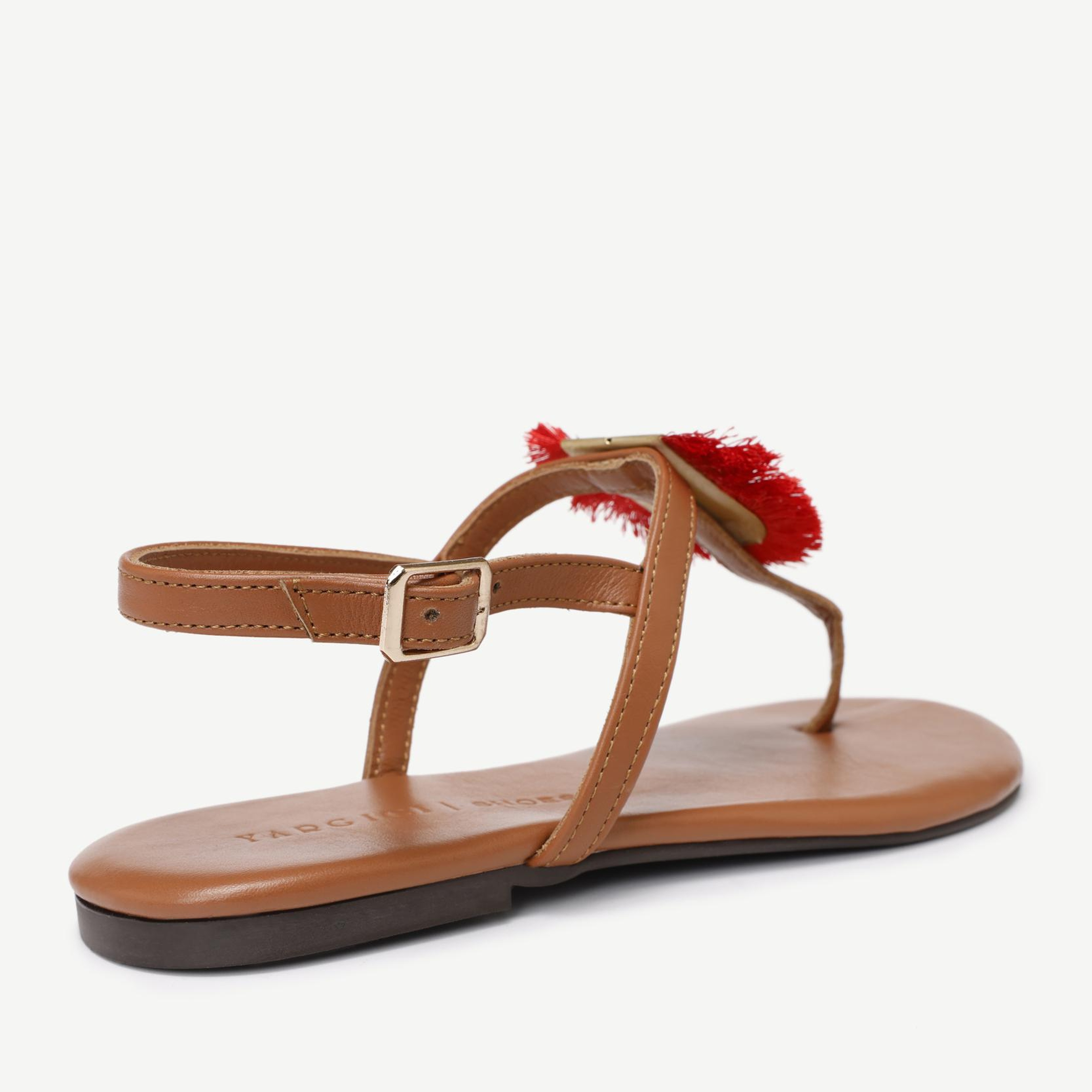 YARGICI Püskül Aksesuar Detaylı Deri Sandalet