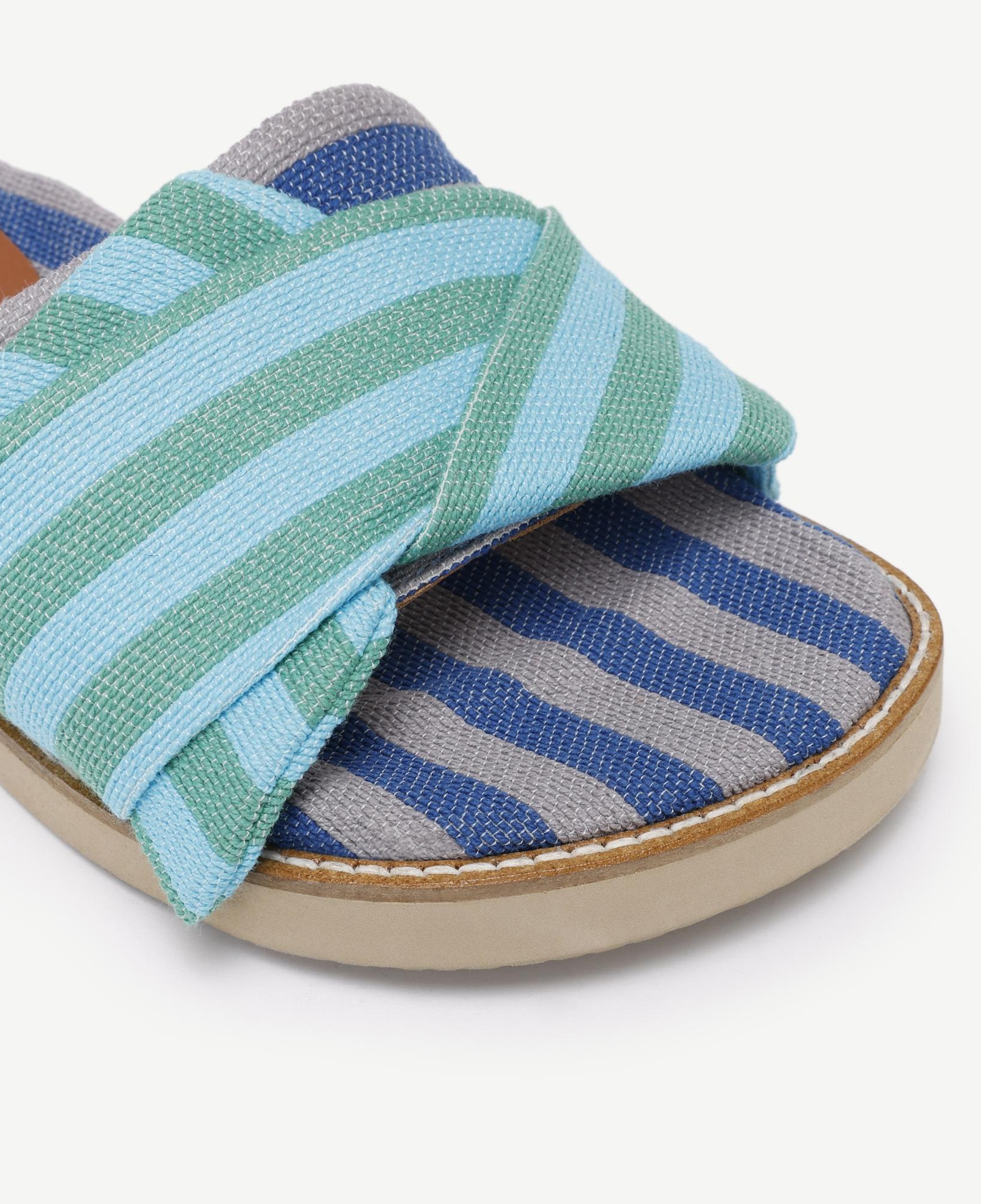 YARGICI Konforlu Çizgili Terlik