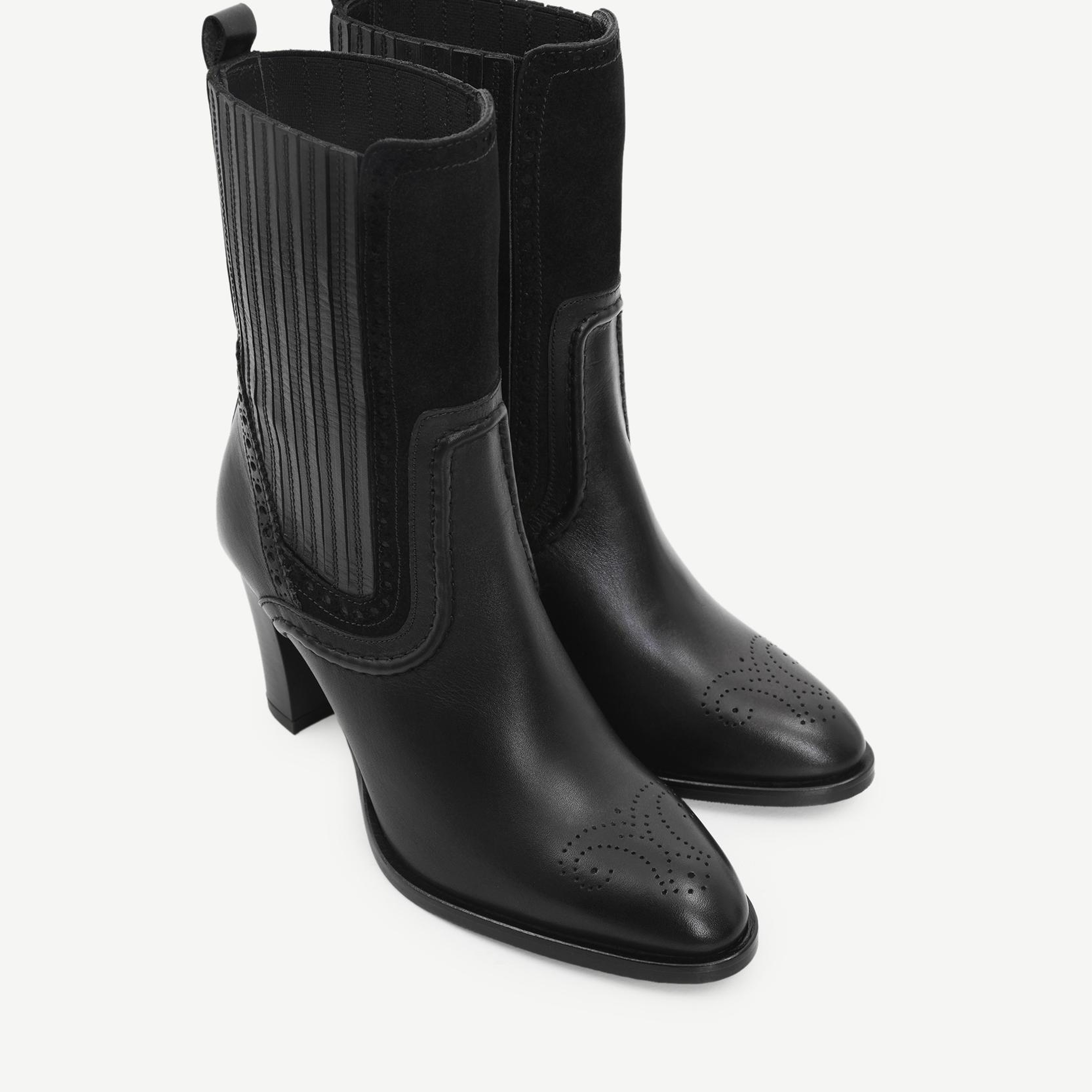 YARGICI Lastik Detaylı Yumuşak Deri Topuklu Bot