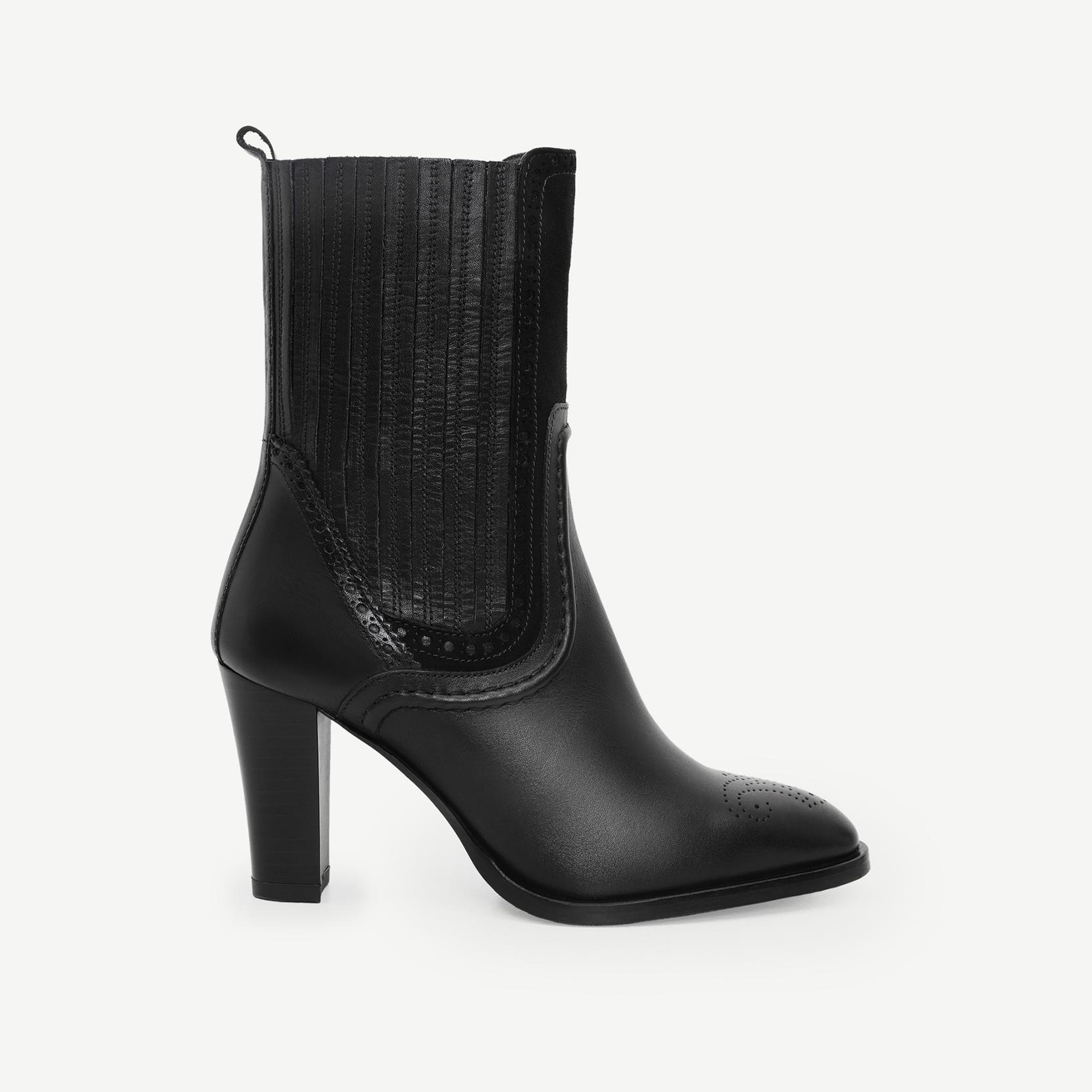 YARGICI Lastik Detaylı Yumuşak Deri Topuklu Bot