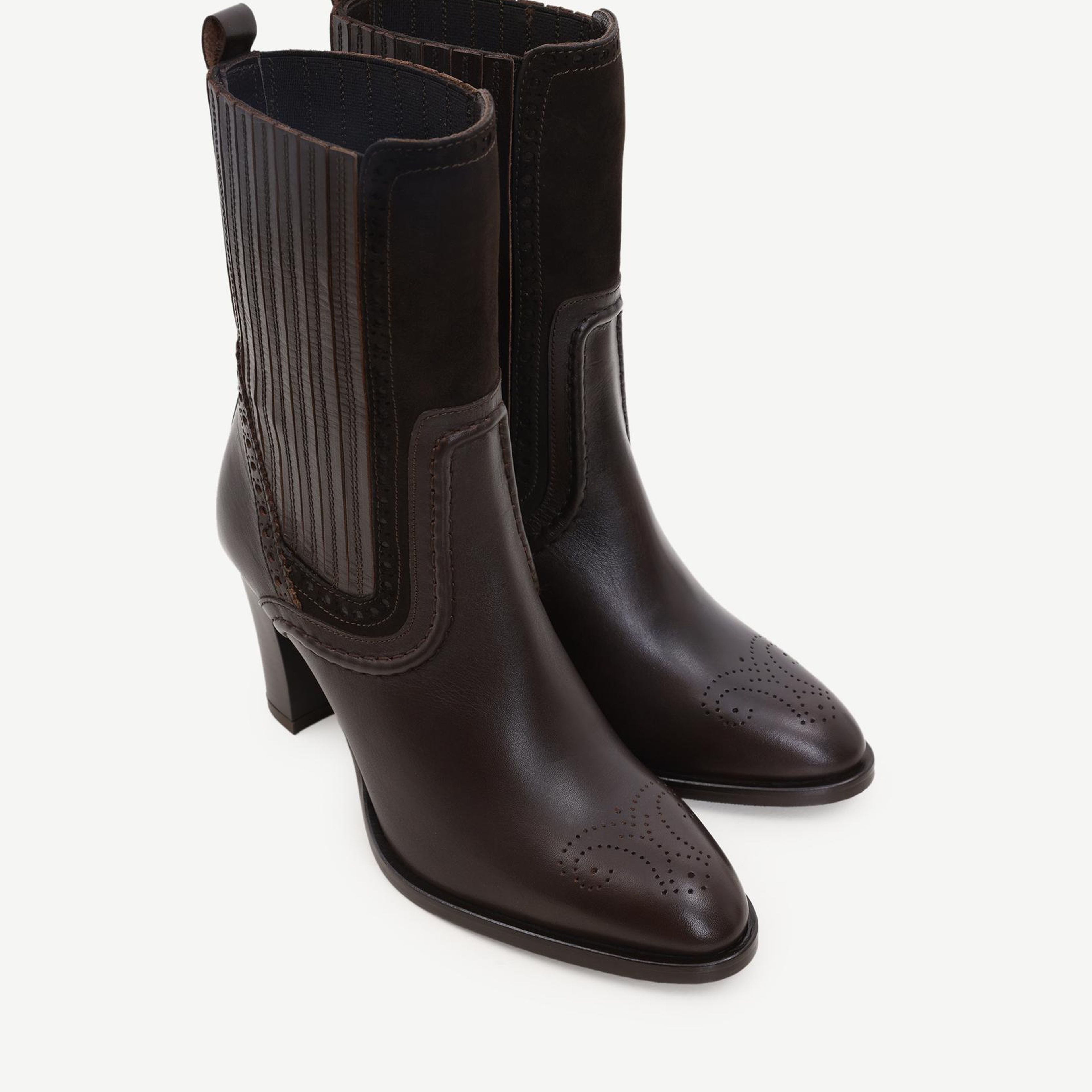 YARGICI Lastik Detaylı Yumuşak Deri Topuklu Bot