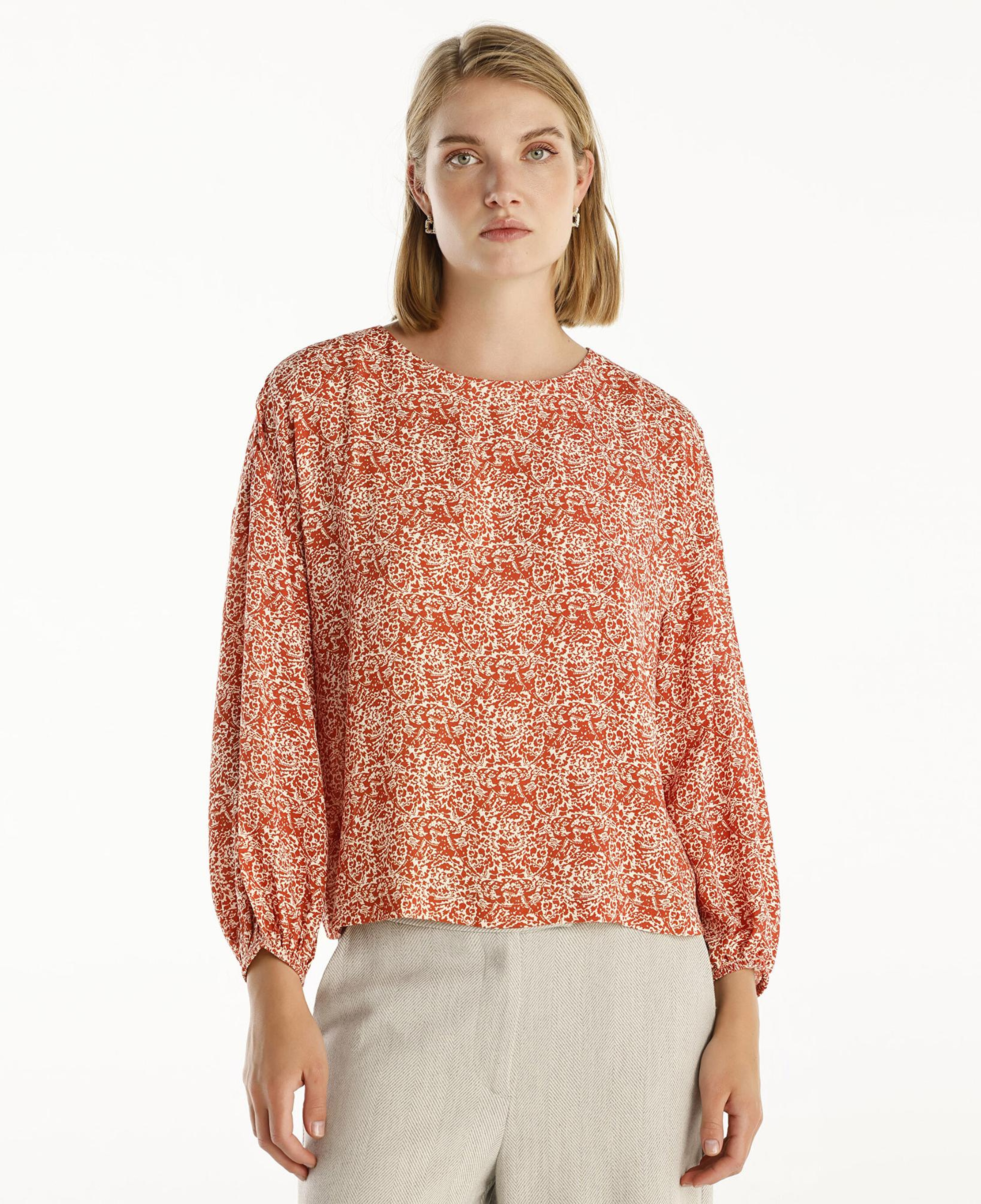 YARGICI Arka Detaylı Bluz