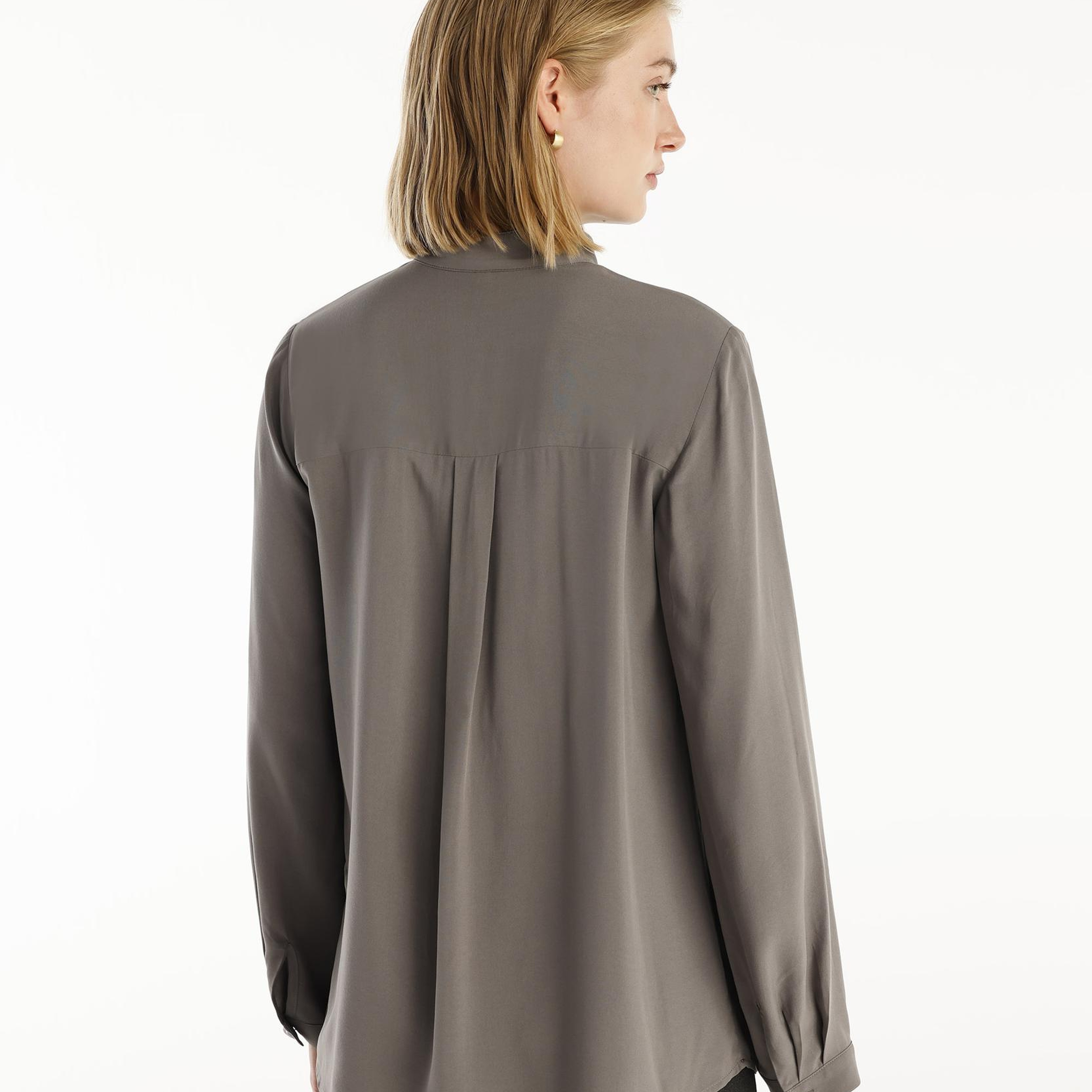 YARGICI İnci Düğmeli Bluz