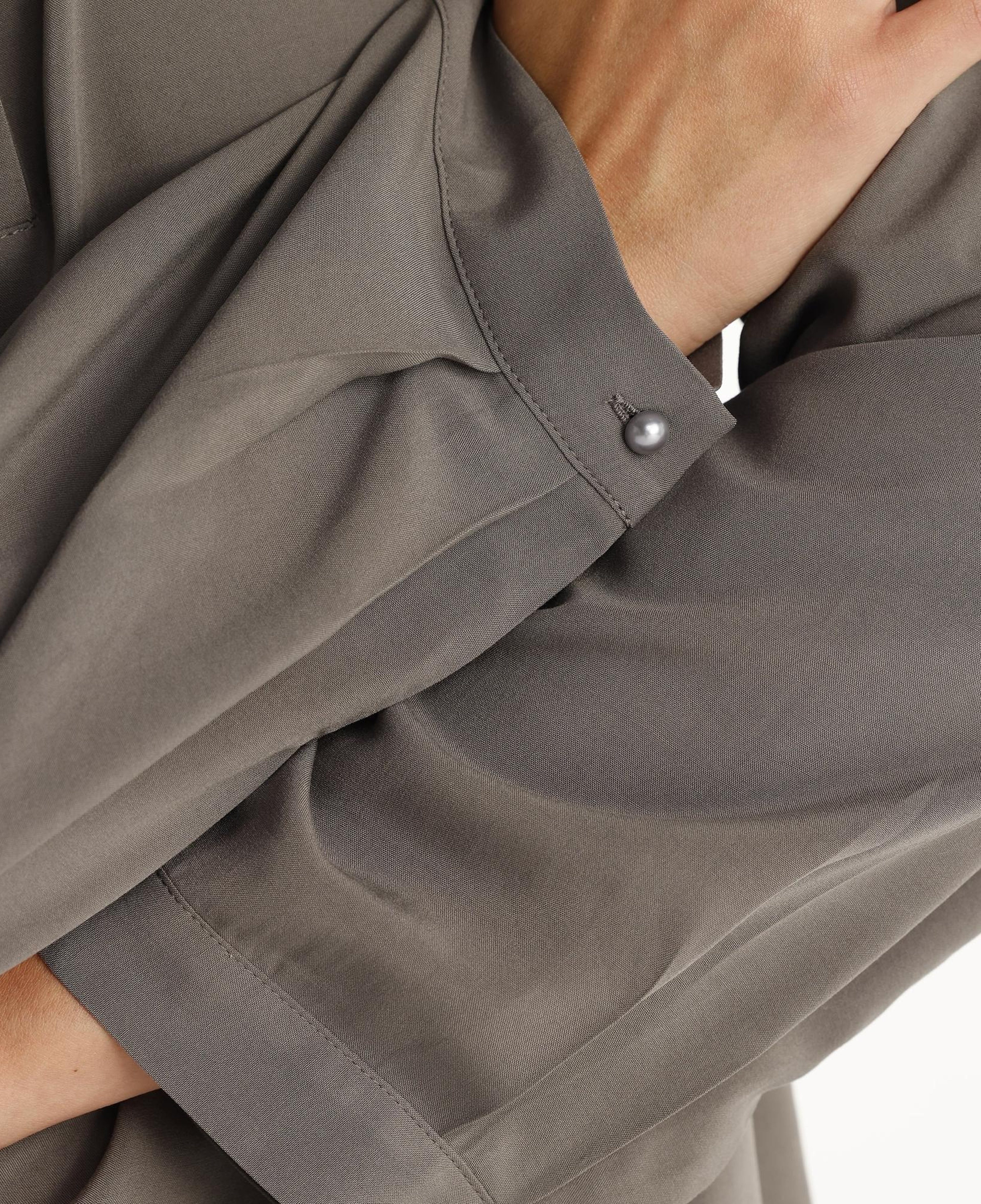 YARGICI İnci Düğmeli Bluz