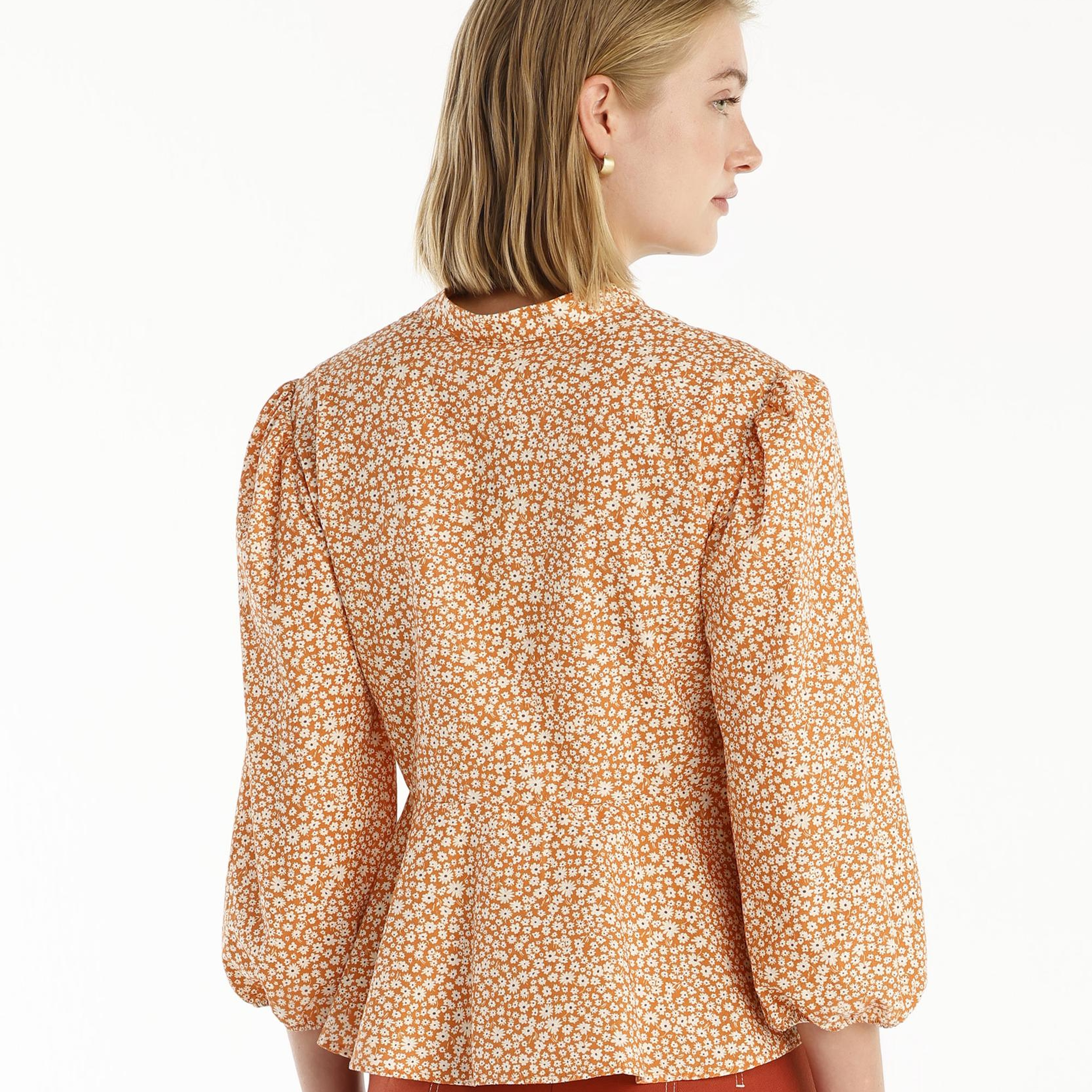 YARGICI Kurdele Detaylı Bluz