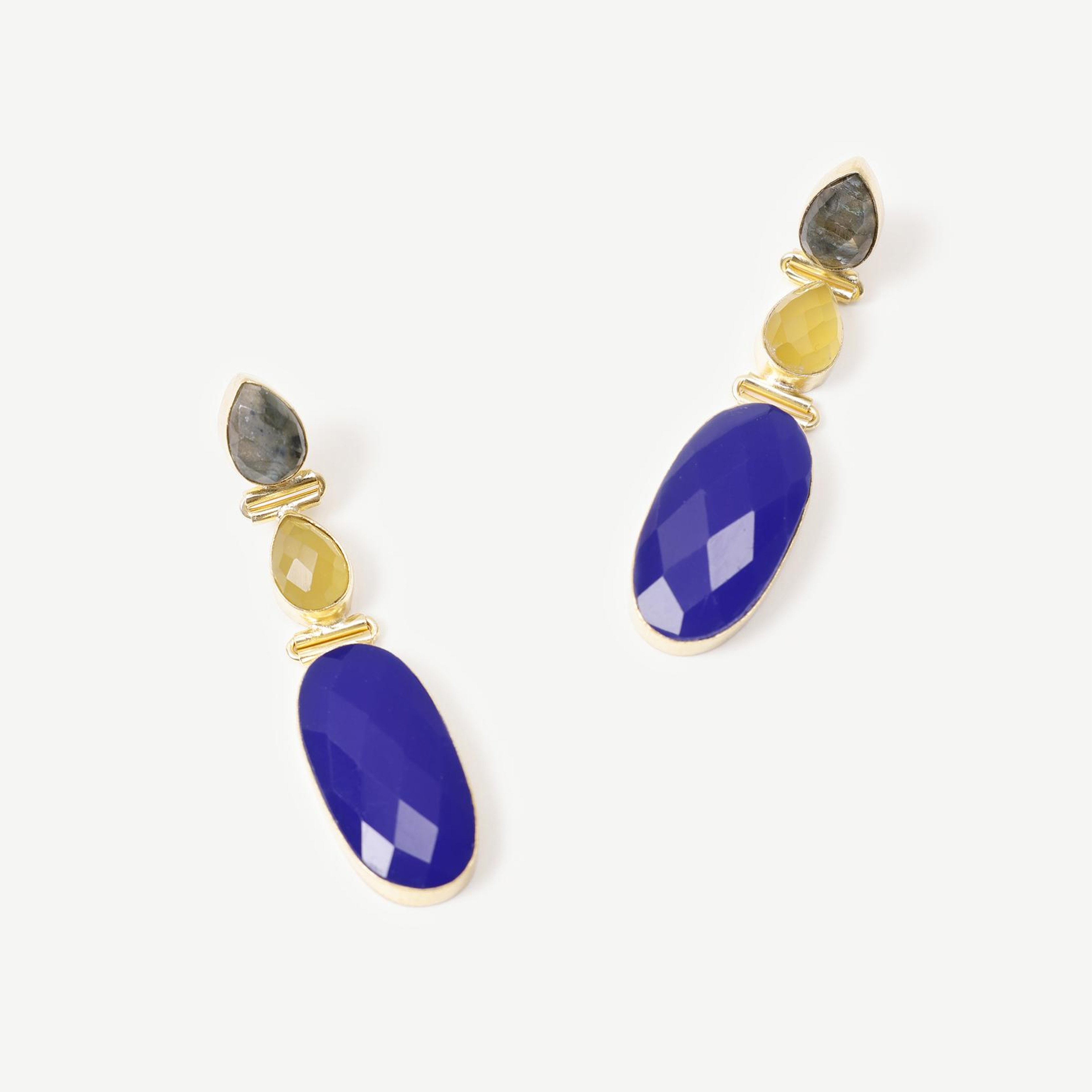 YARGICI Doğal Taş İçerikli Uzun Küpe