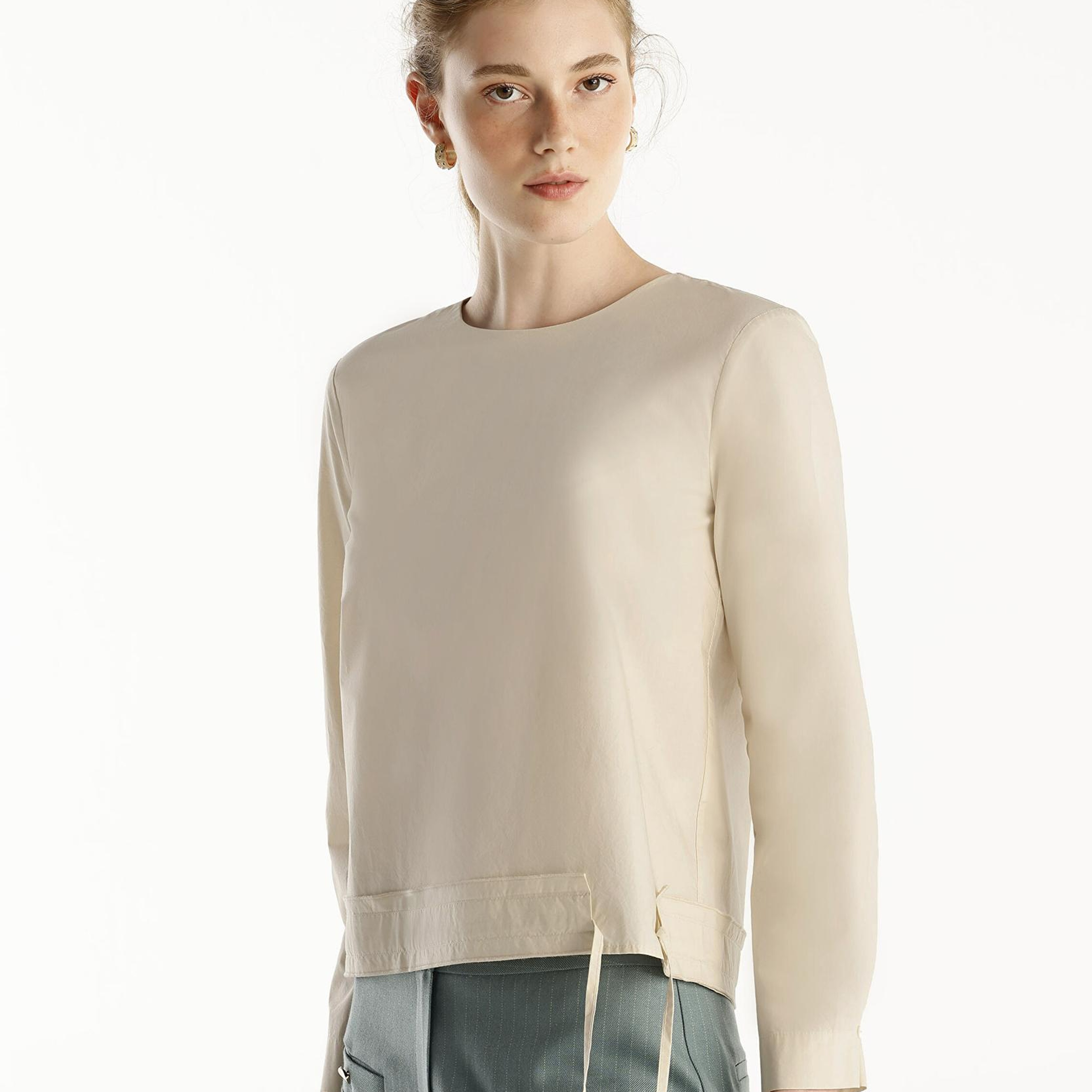 YARGICI Önü Bağlama Detaylı Bluz