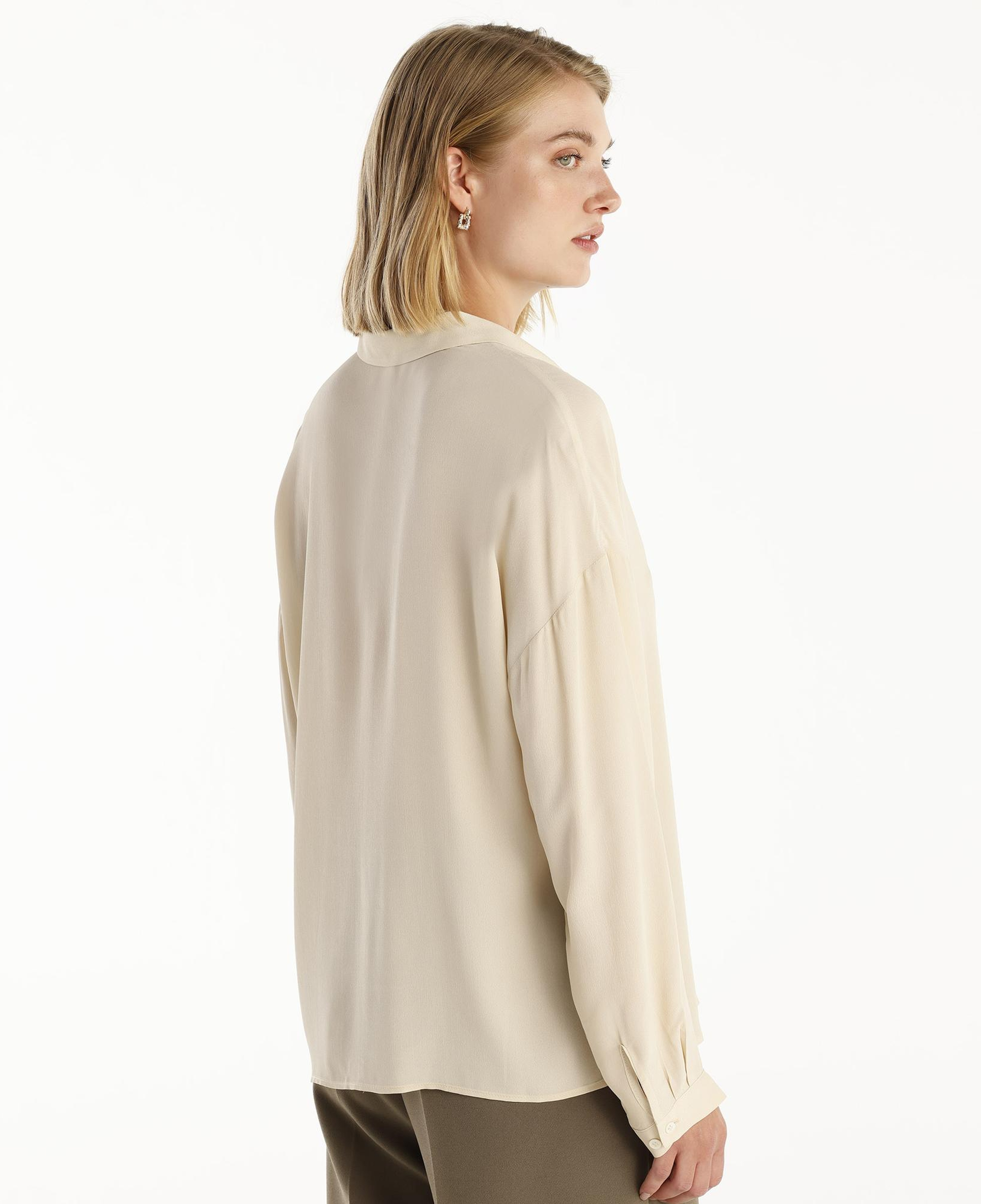 YARGICI Geniş Manşetli Gömlek