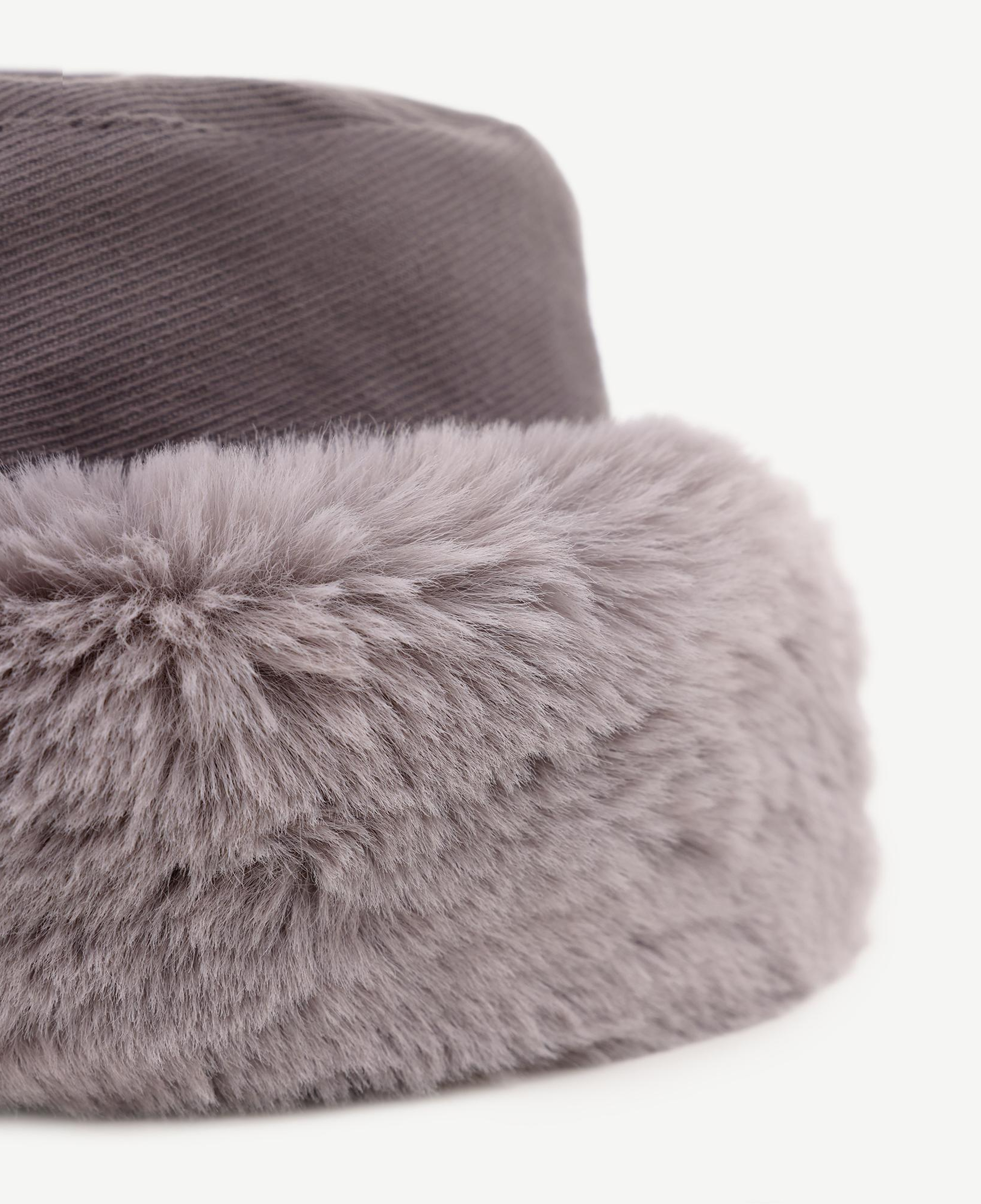 YARGICI Kürk Detaylı Bucket Şapka