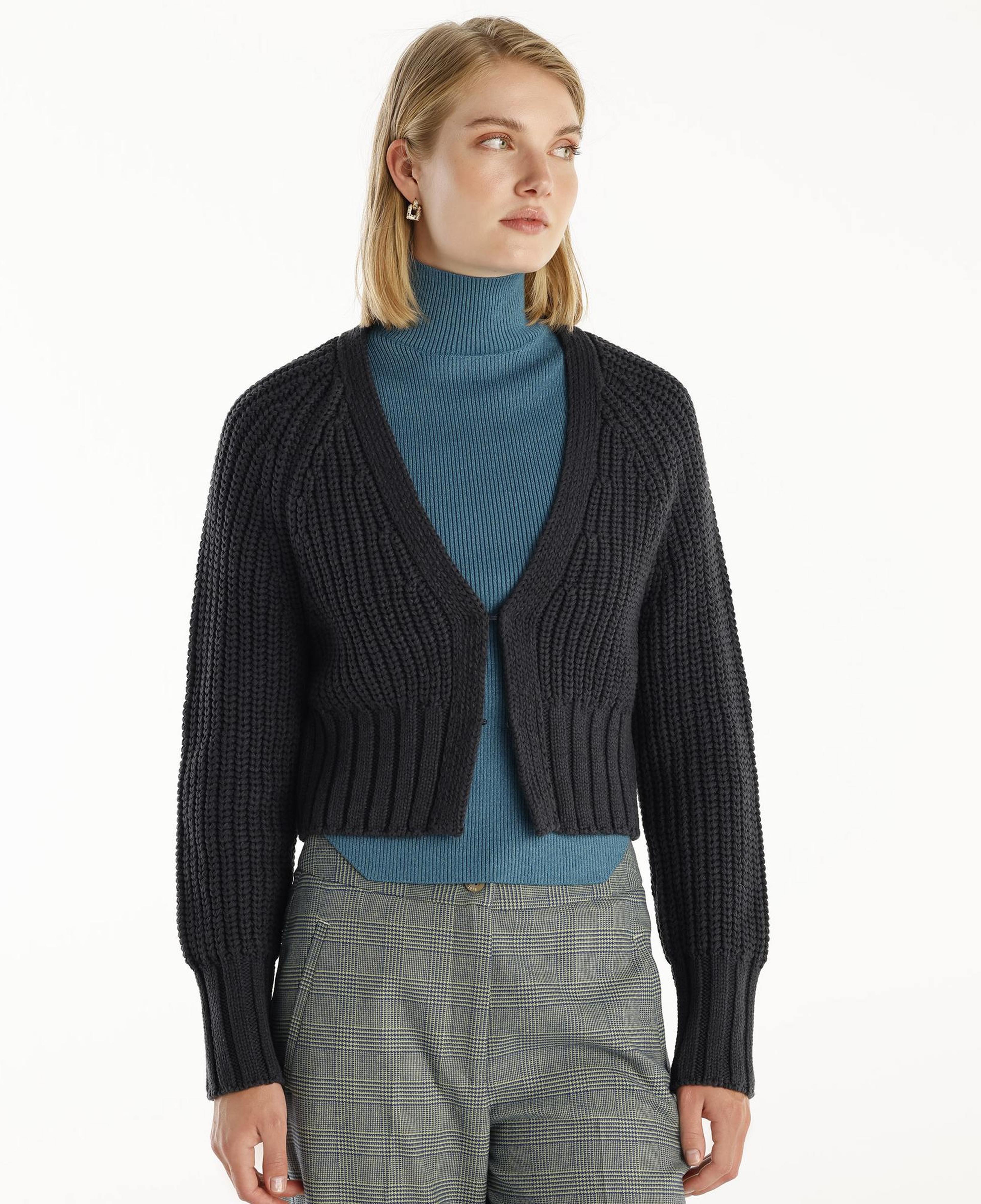 YARGICI V-Yakalı Hırka