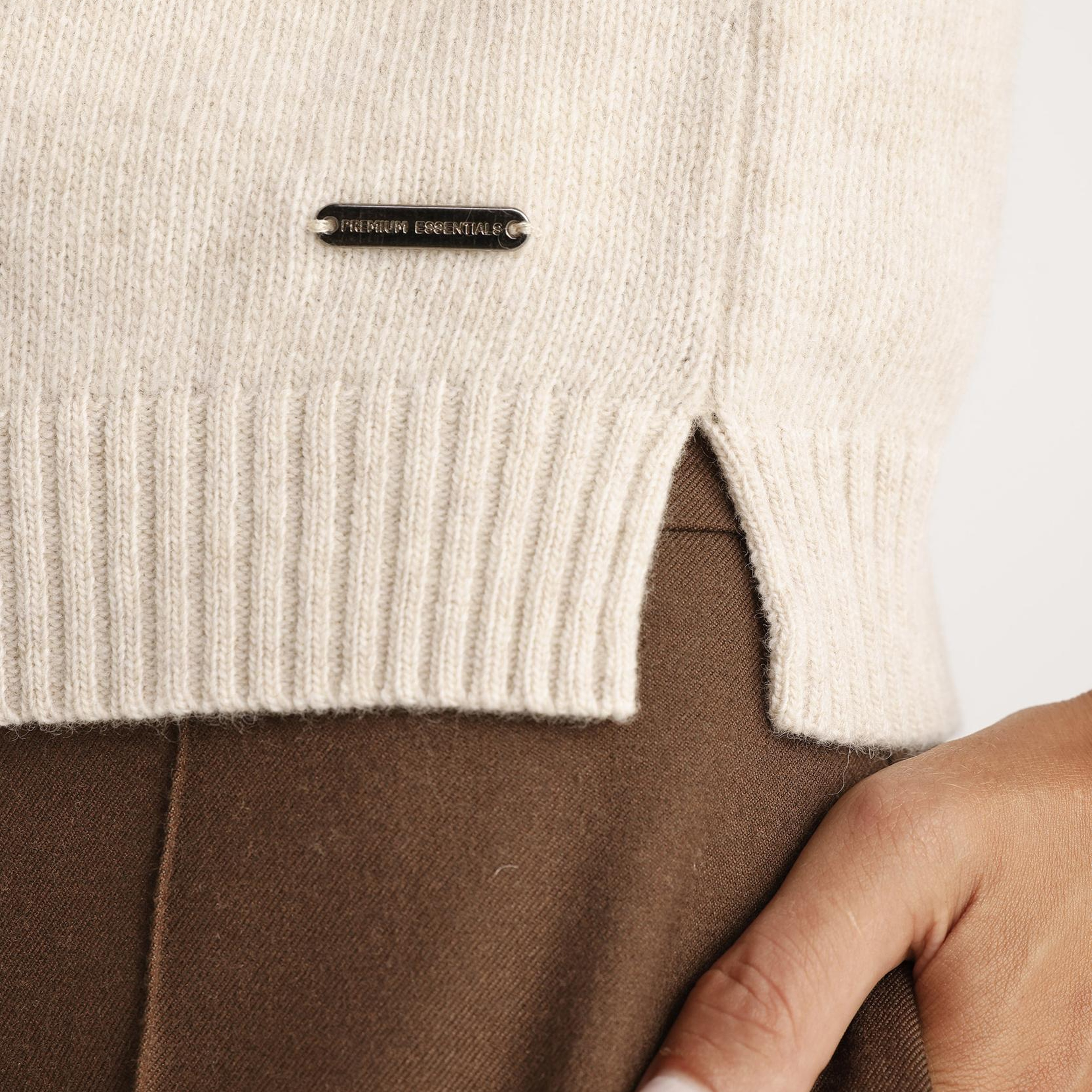 YARGICI Halter Yakalı Triko Üst