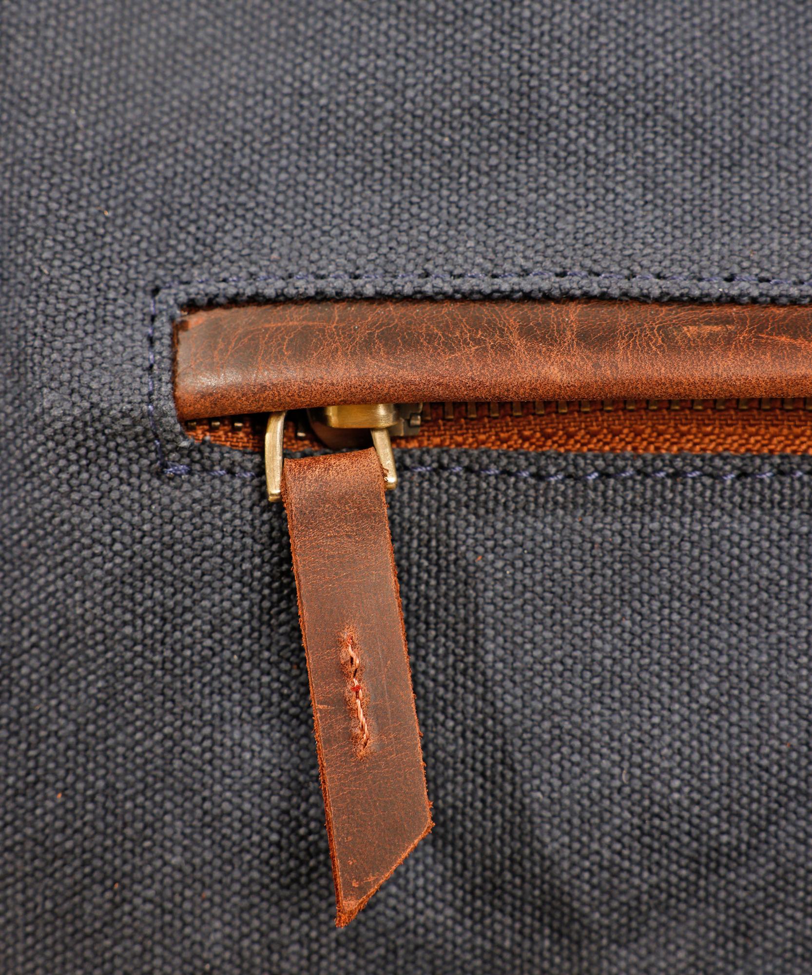 YARGICI Deri Cep Detaylı Canvas Sırt Çantası