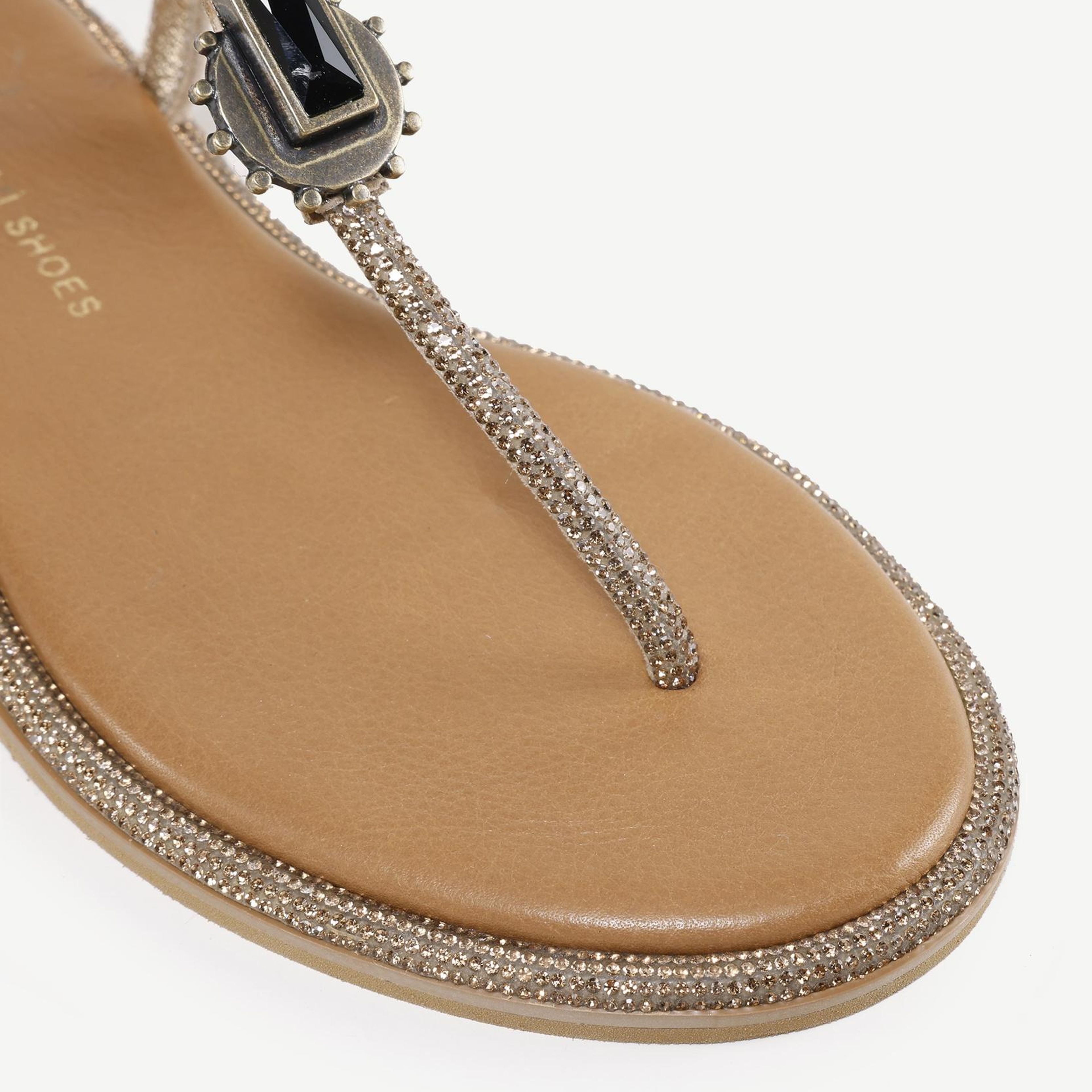 YARGICI Aksesuar Detaylı Parmak Arası Sandalet