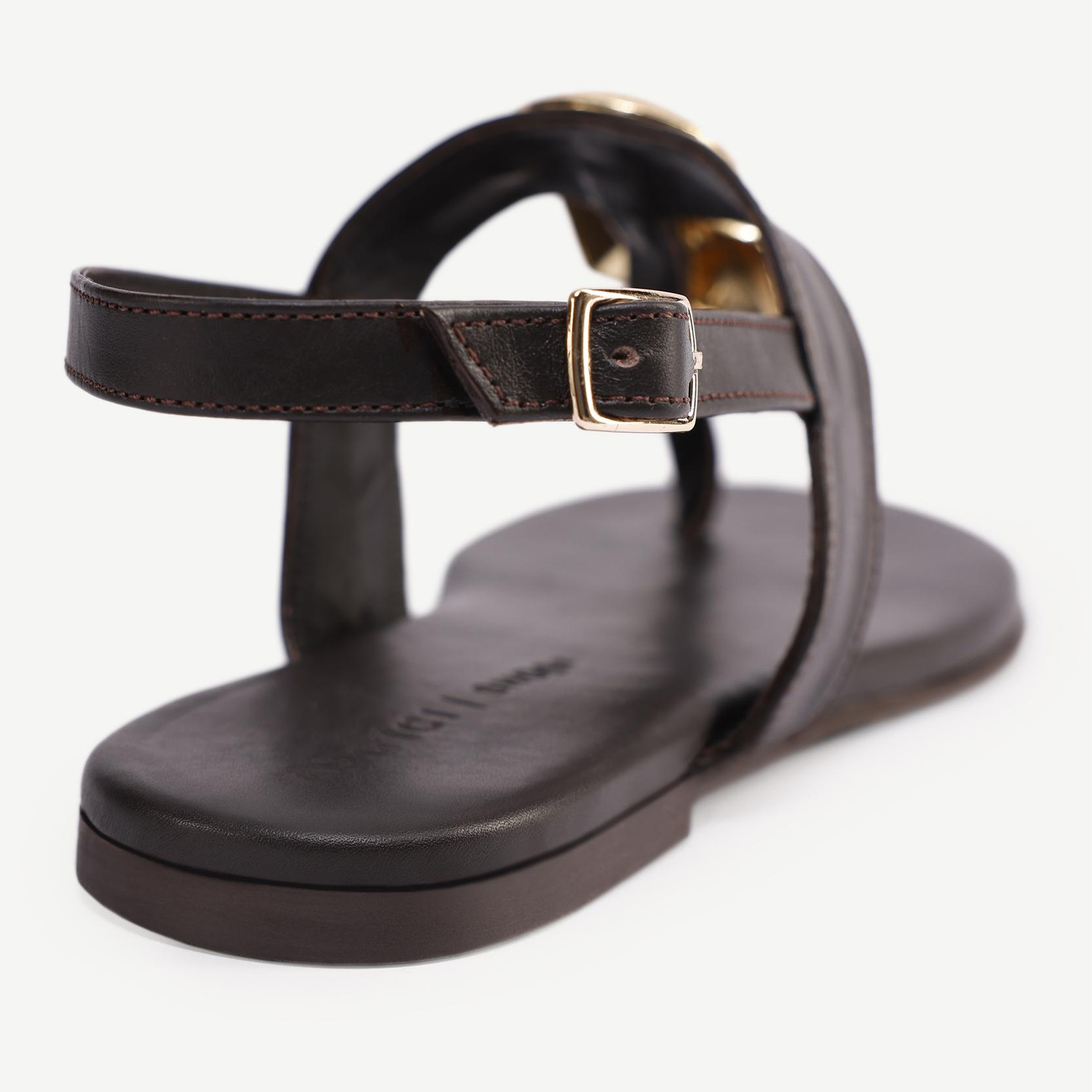 YARGICI Aksesuar Detaylı Deri Sandalet