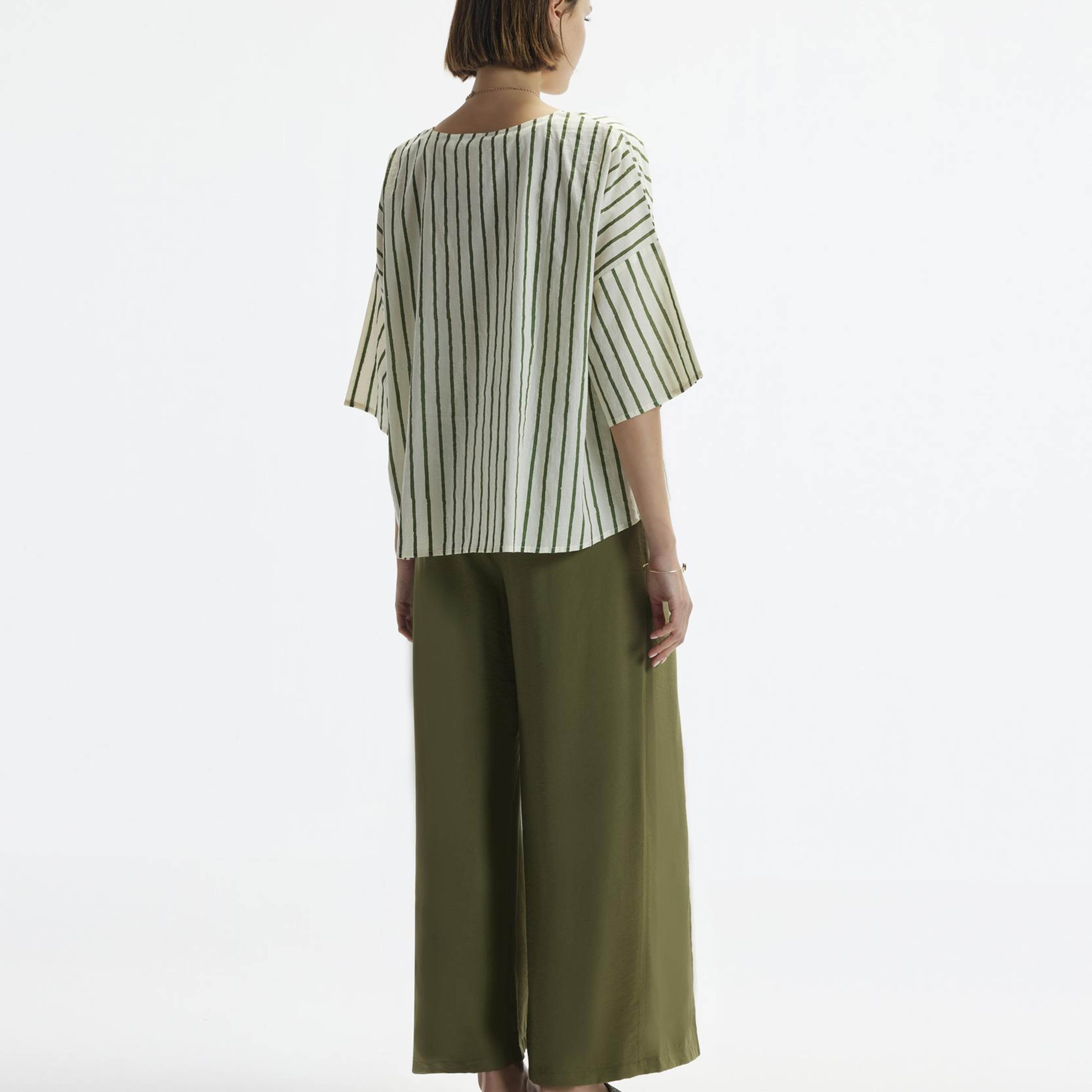 YARGICI Önü Yırtmaçlı Bol Kesim Pantolon