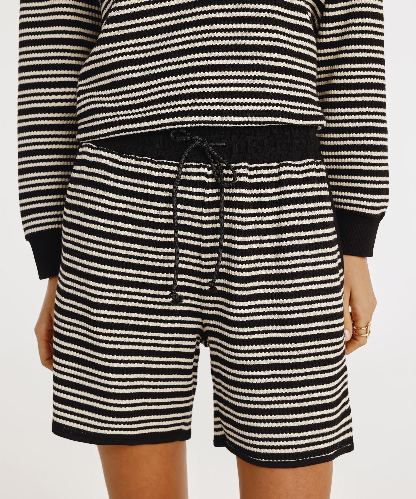 YARGICI Beli Lastikli Cepli Şort