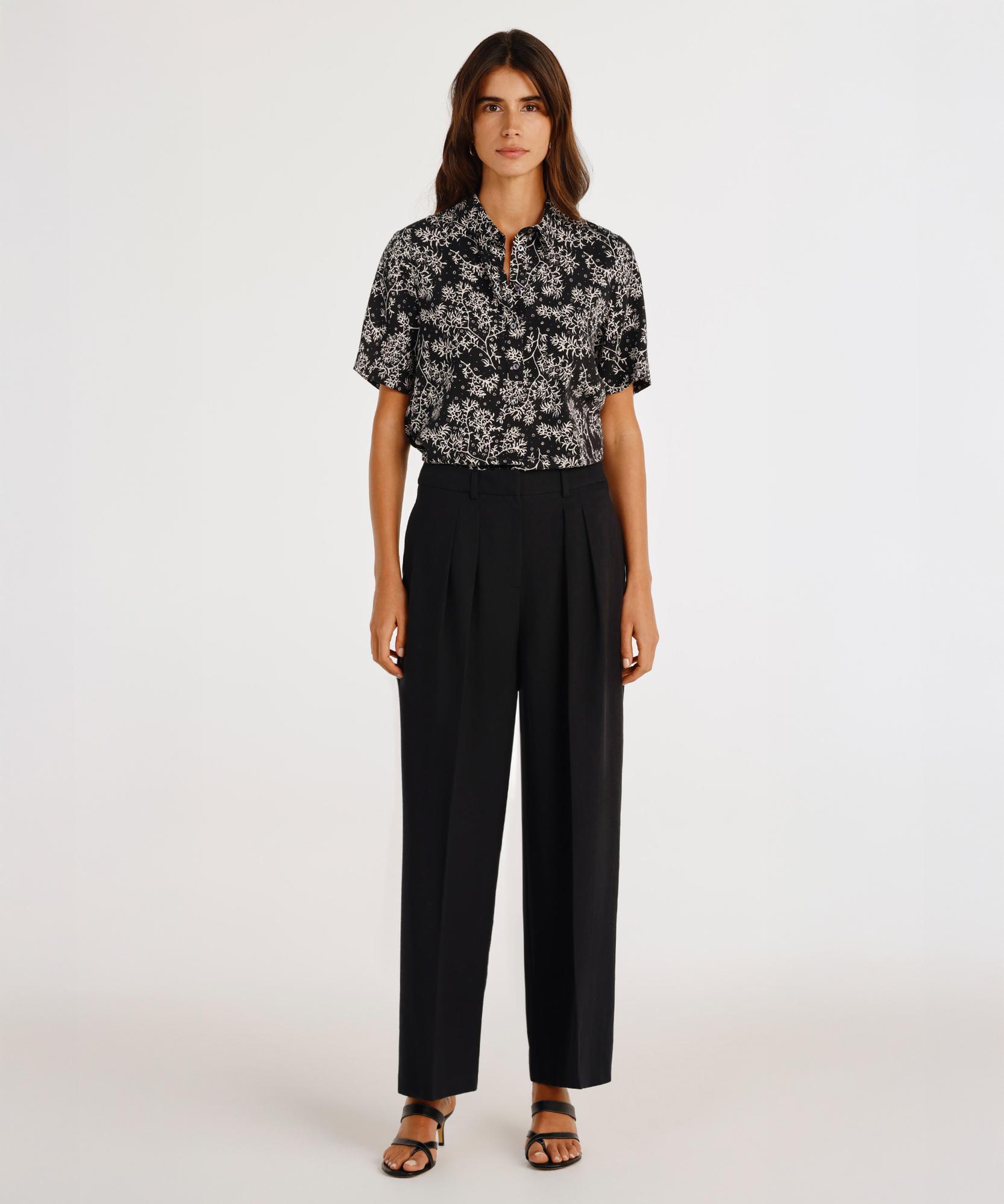 YARGICI Rahat Kalıp Önü Kancalı Pantolon