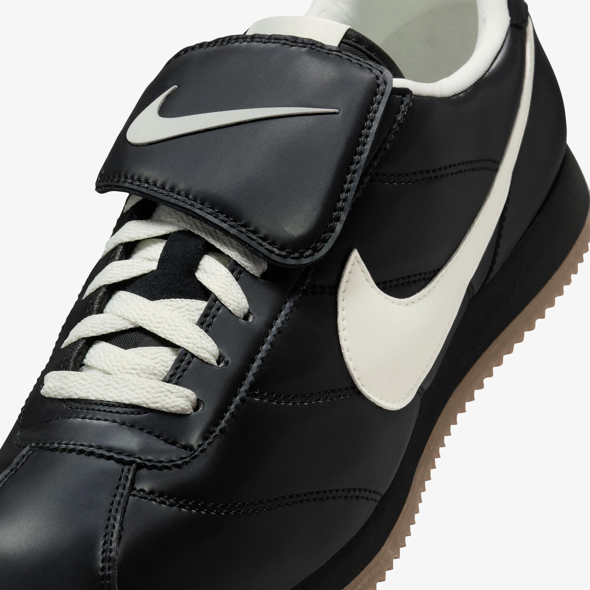 Nike Cortez SE Erkek Siyah Spor Ayakkabı