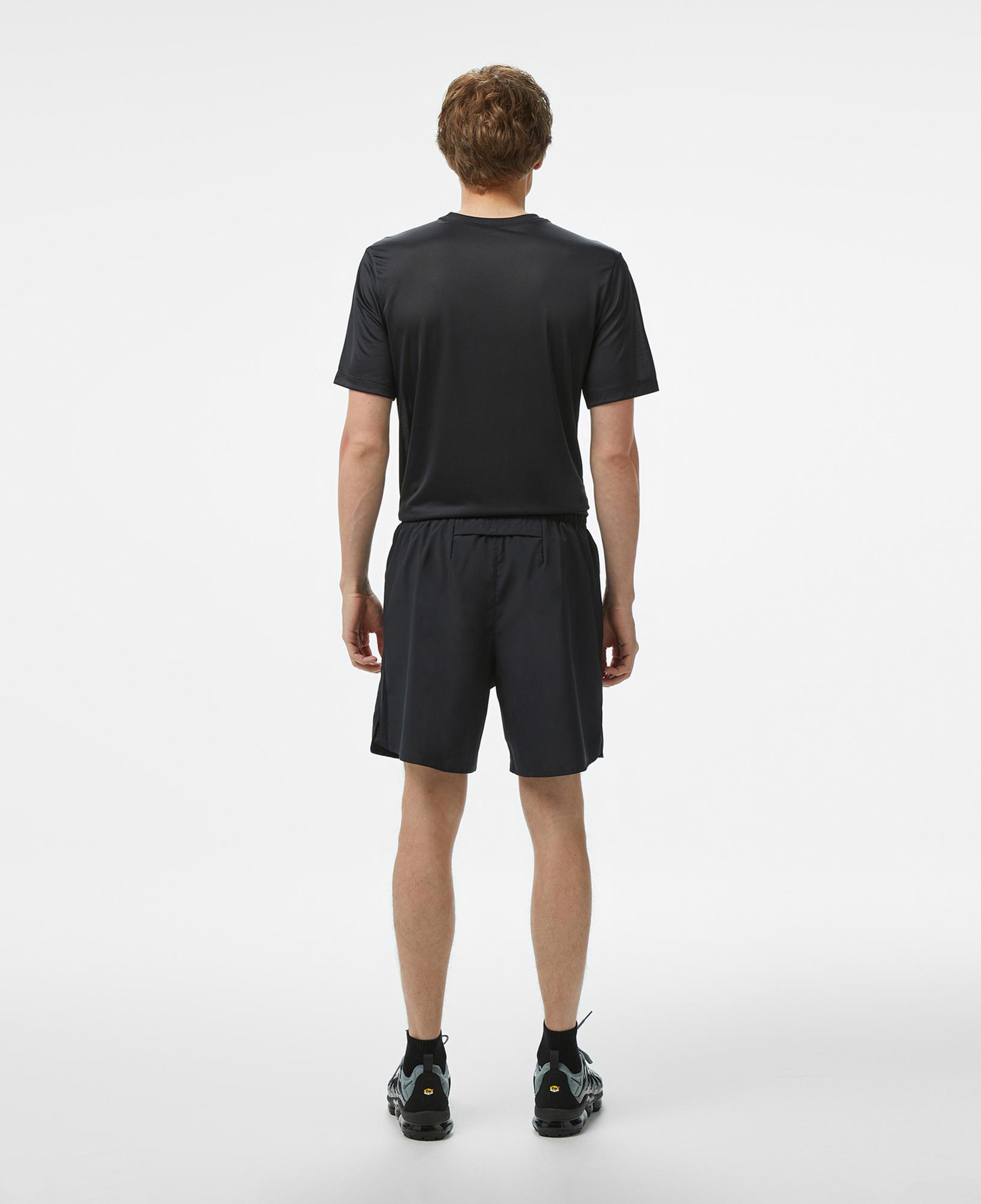 Nike Dri-Fit Challenger 18cm Erkek Siyah Şort