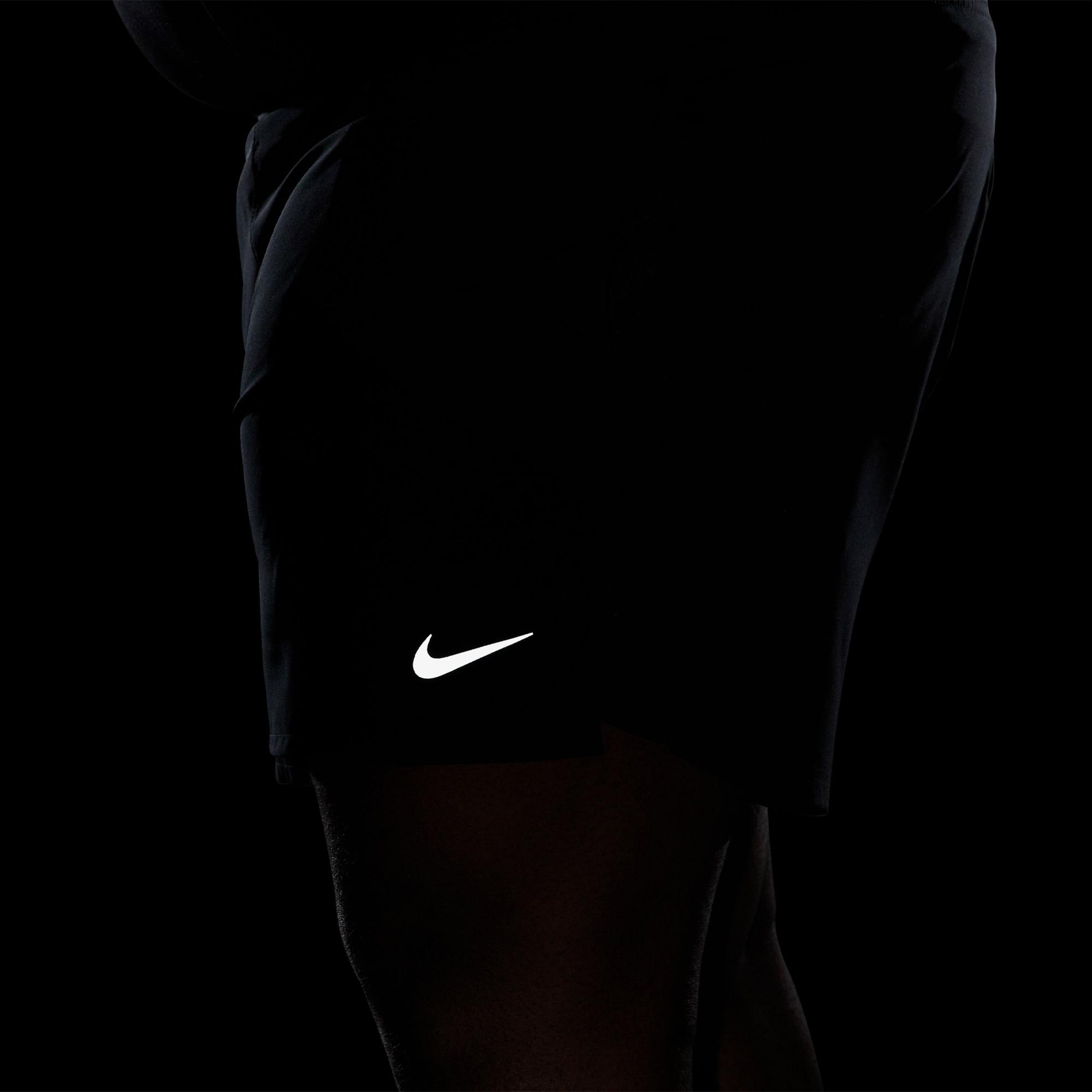 Nike Dri-Fit Challenger Erkek Siyah Şort