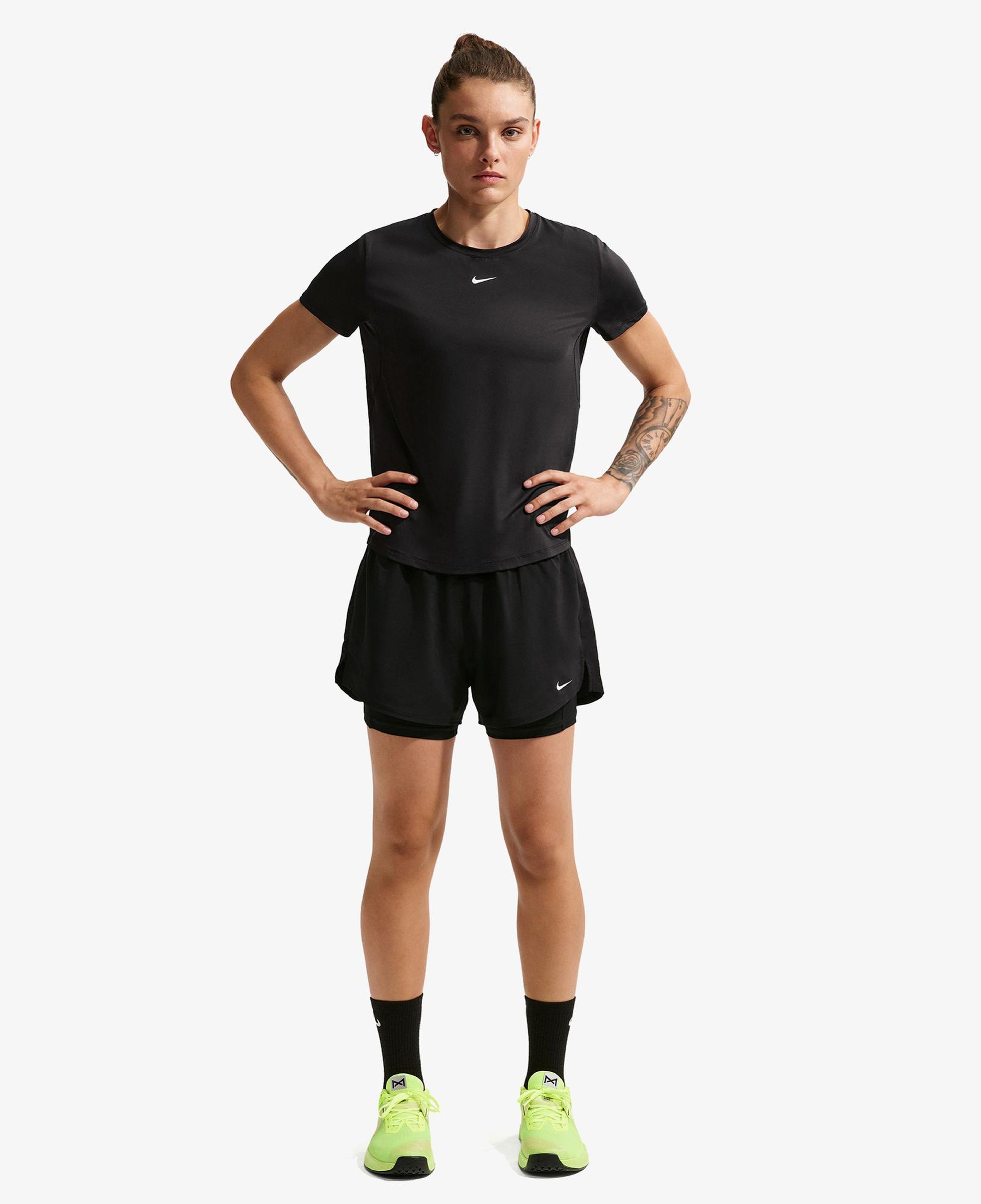 Nike Dri-Fit One Yüksek Belli 8 cm Kadın Siyah Şort