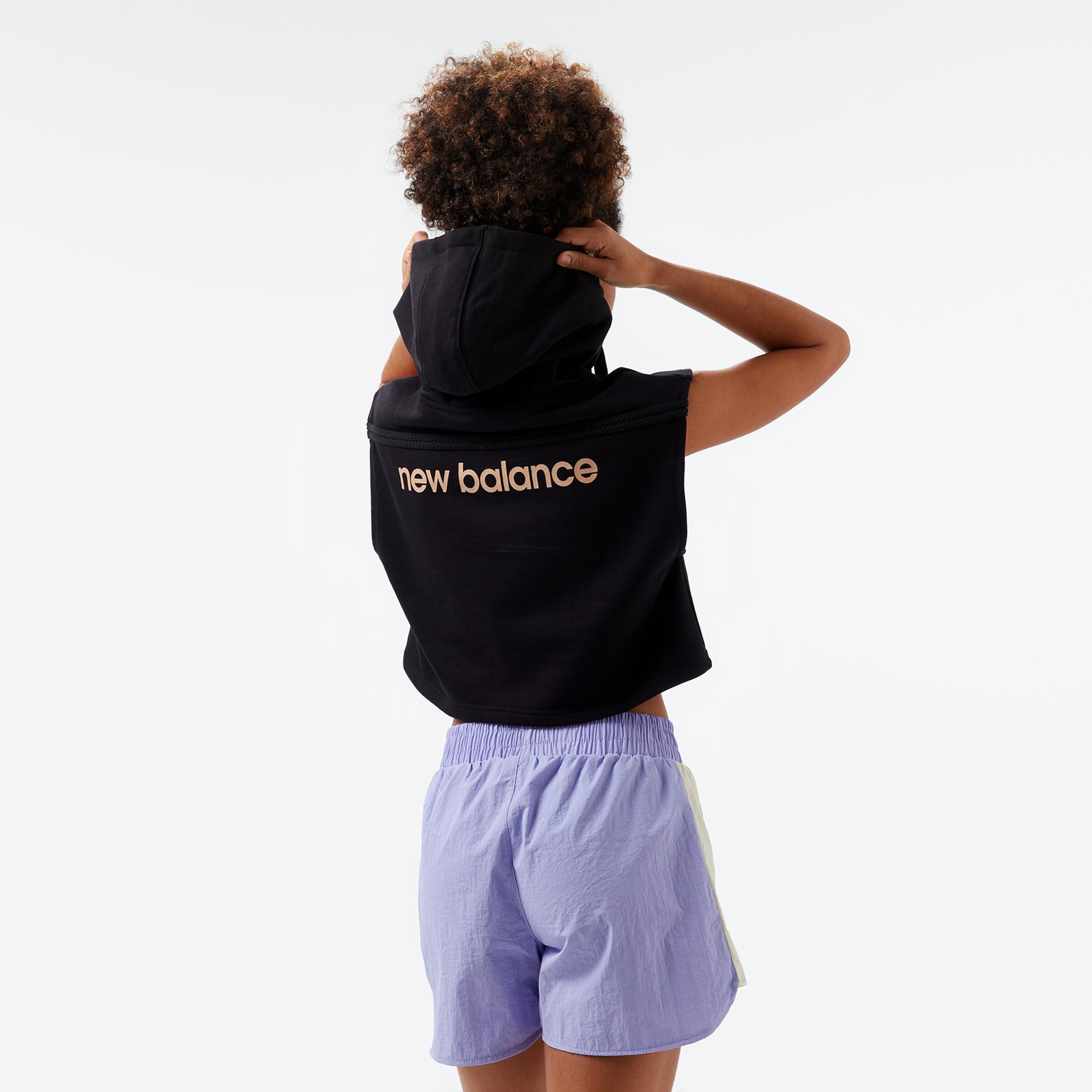 New Balance Lifestyle Kadın Siyah Sweatshirt