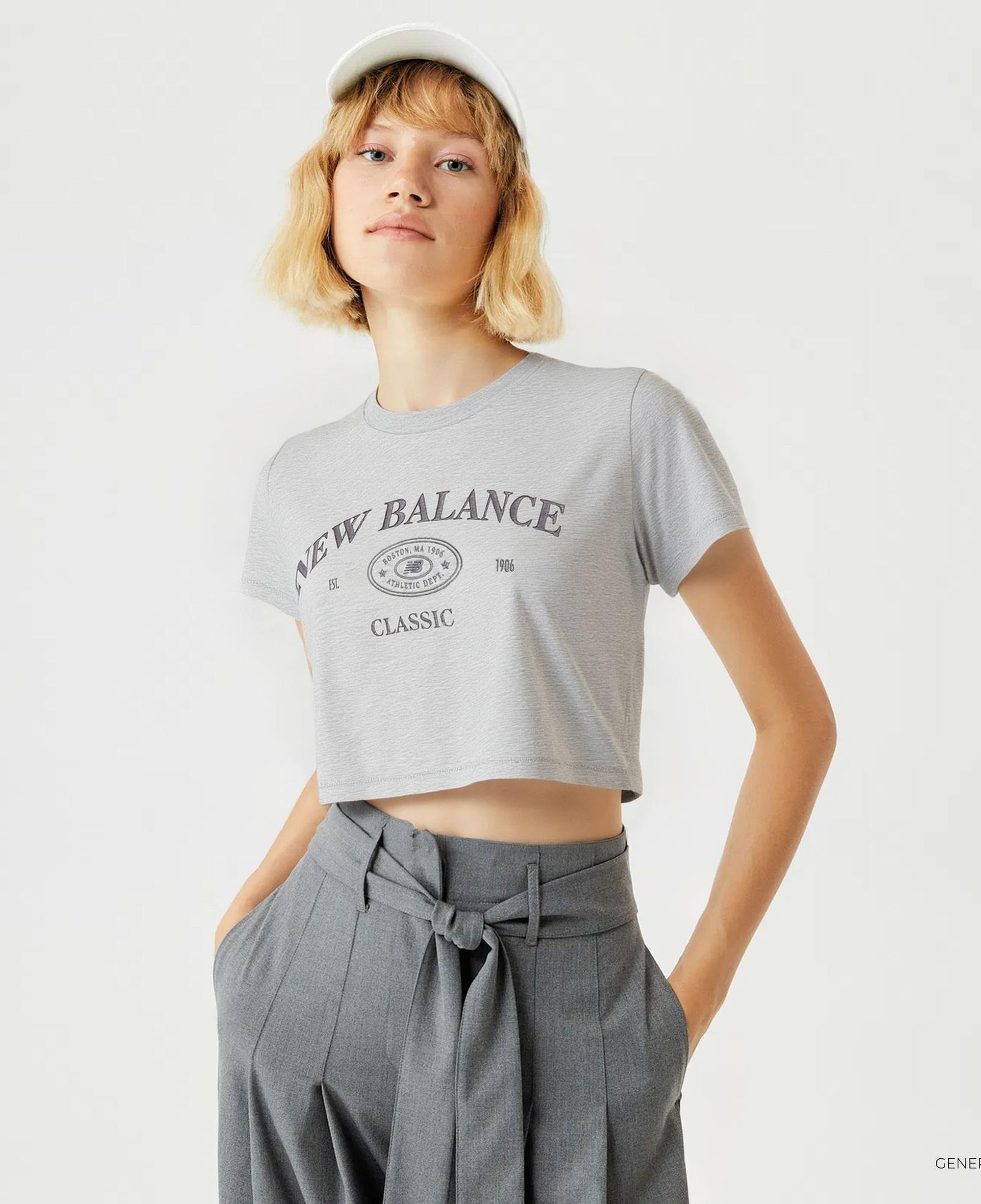 New Balance Lifestyle Kadın Gri T-Shirt