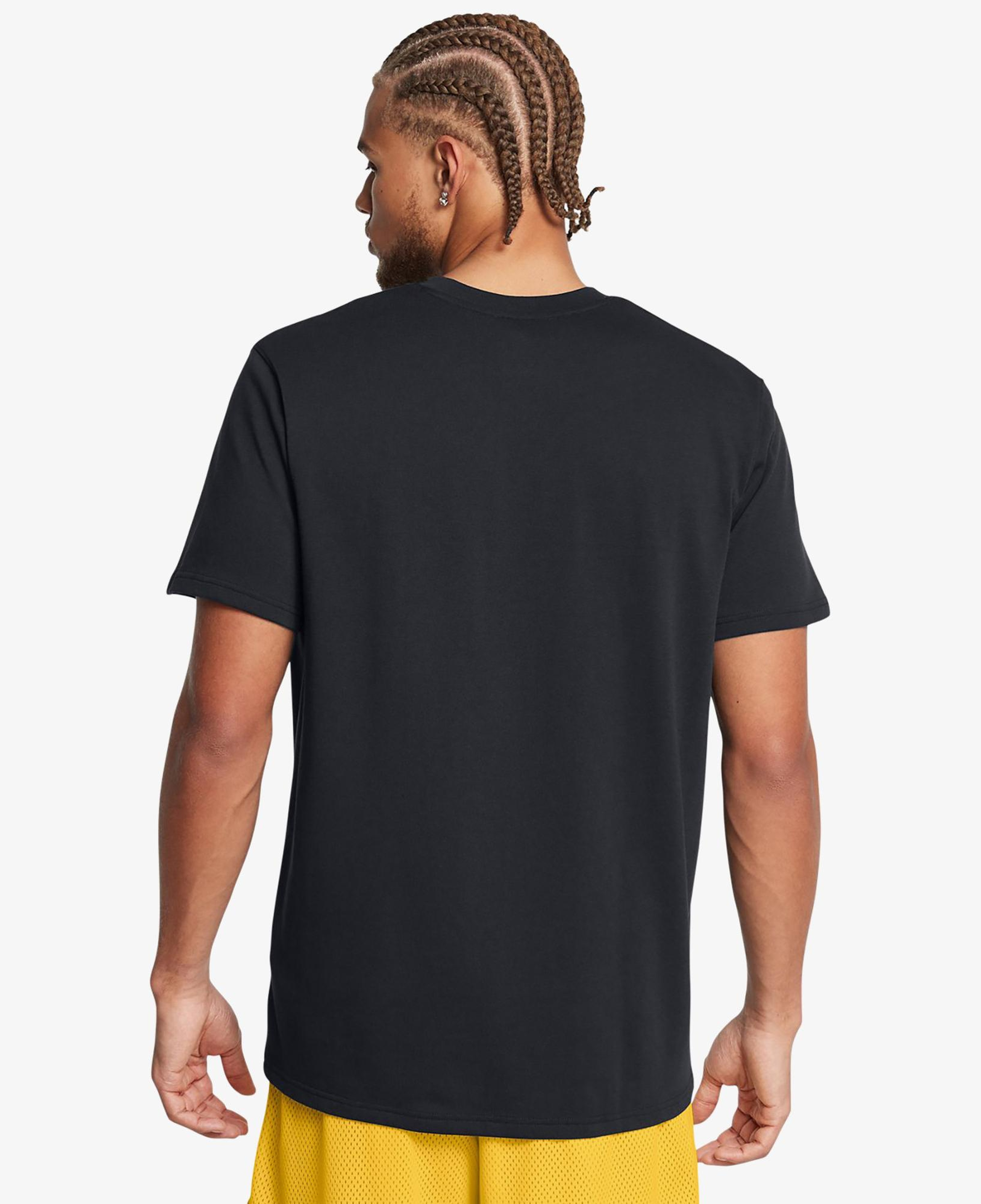 Under Armour Heavyweight Erkek Siyah T-Shirt