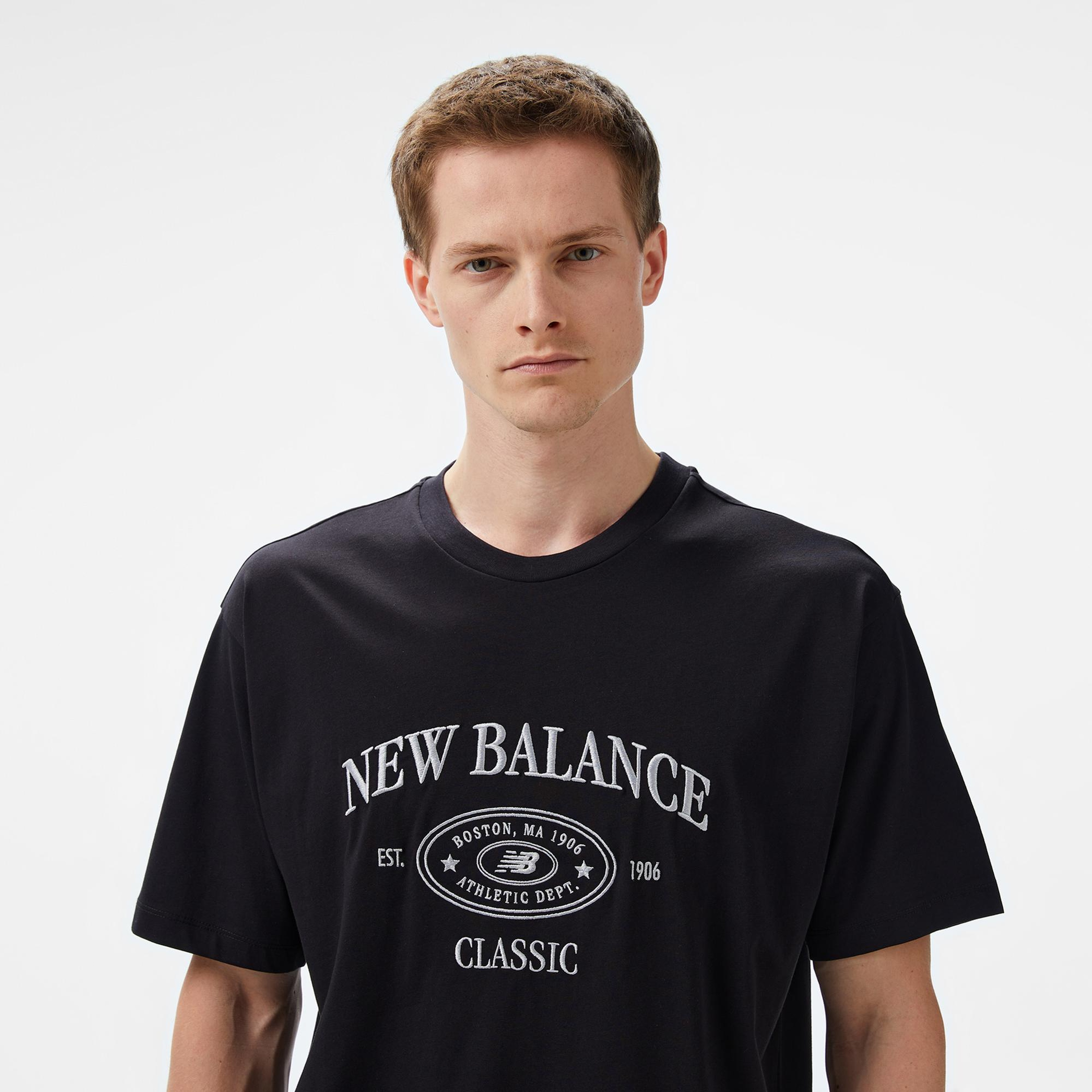New Balance Lifestyle Erkek Siyah T-Shirt